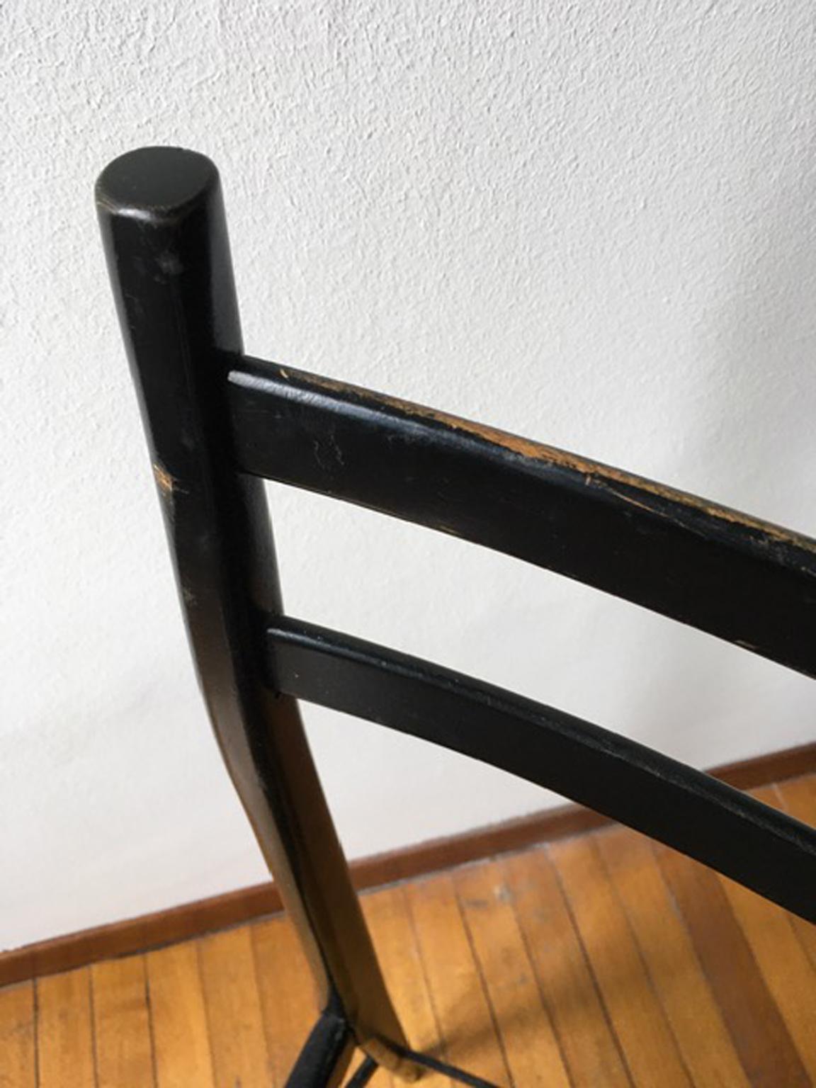 Italy Post-Modern Design Black Wooden Chair In Good Condition For Sale In Brescia, IT