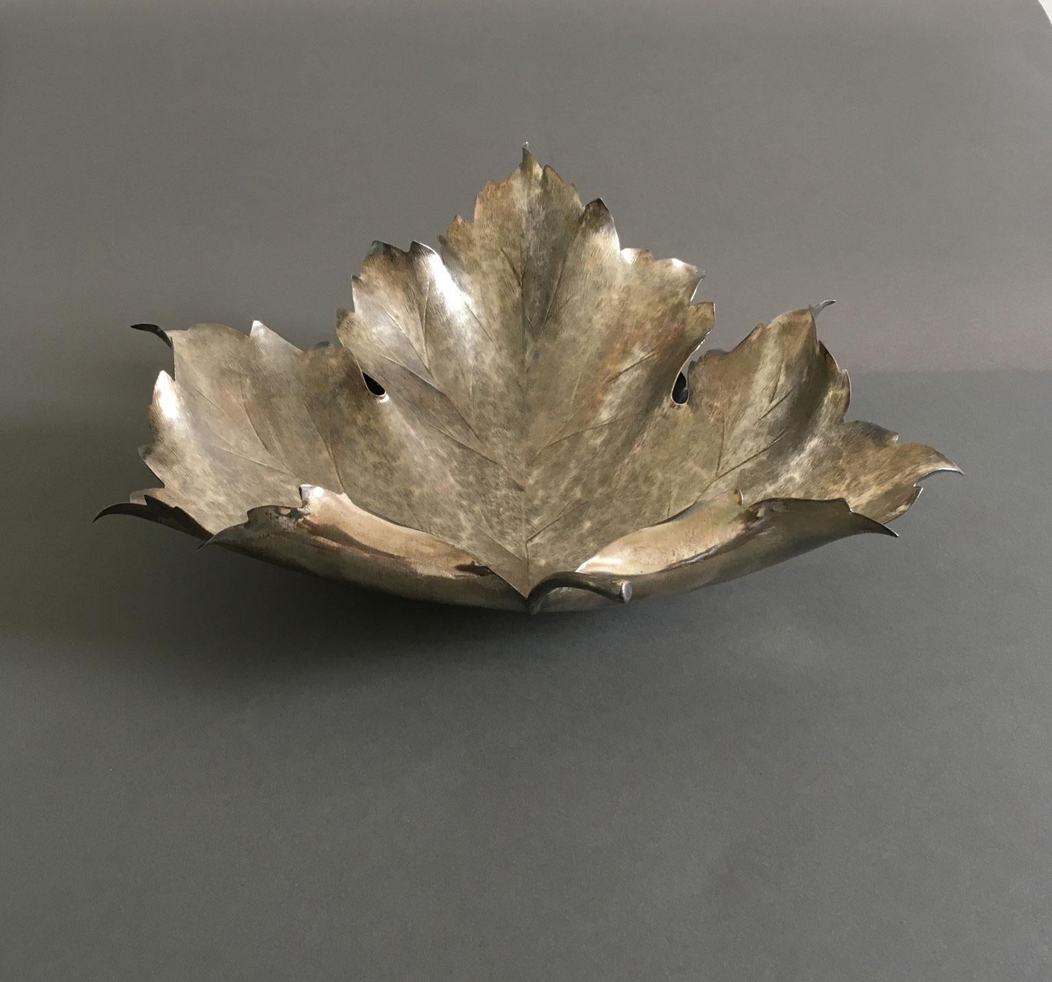 20th Century Italy Post-Modern Mario Buccellati Silver Bowl Leaf For Sale