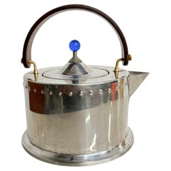 Bouilloire à thé italienne postmoderne à fleuron bleu en acier inoxydable C Jorgensen Bodum