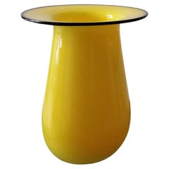 Vase en verre de Murano jaune et noir au design postmoderne, Italie, 1980