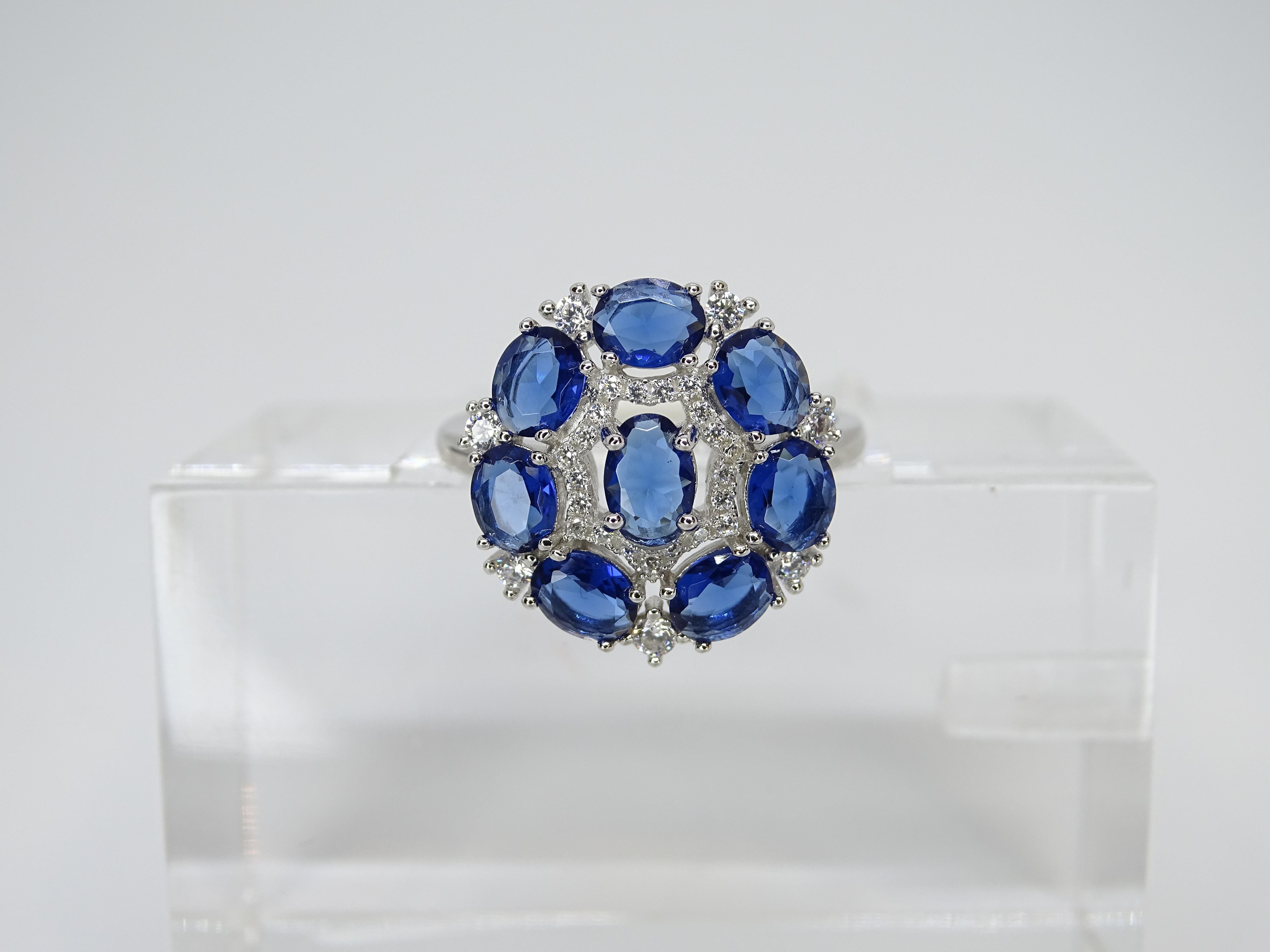 Italy rosette ring, sapphire root and zircons, 925 silver For Sale 2