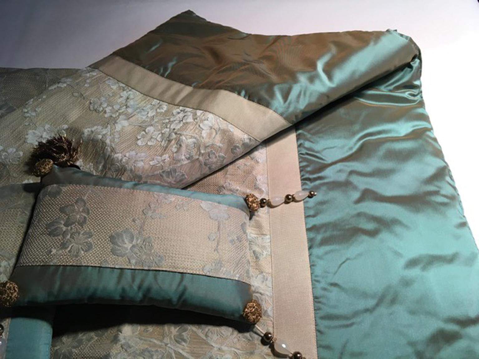 Contemporary Italy Set Embroidered Silk Blanket and Two Pillows in Japanese Style For Sale