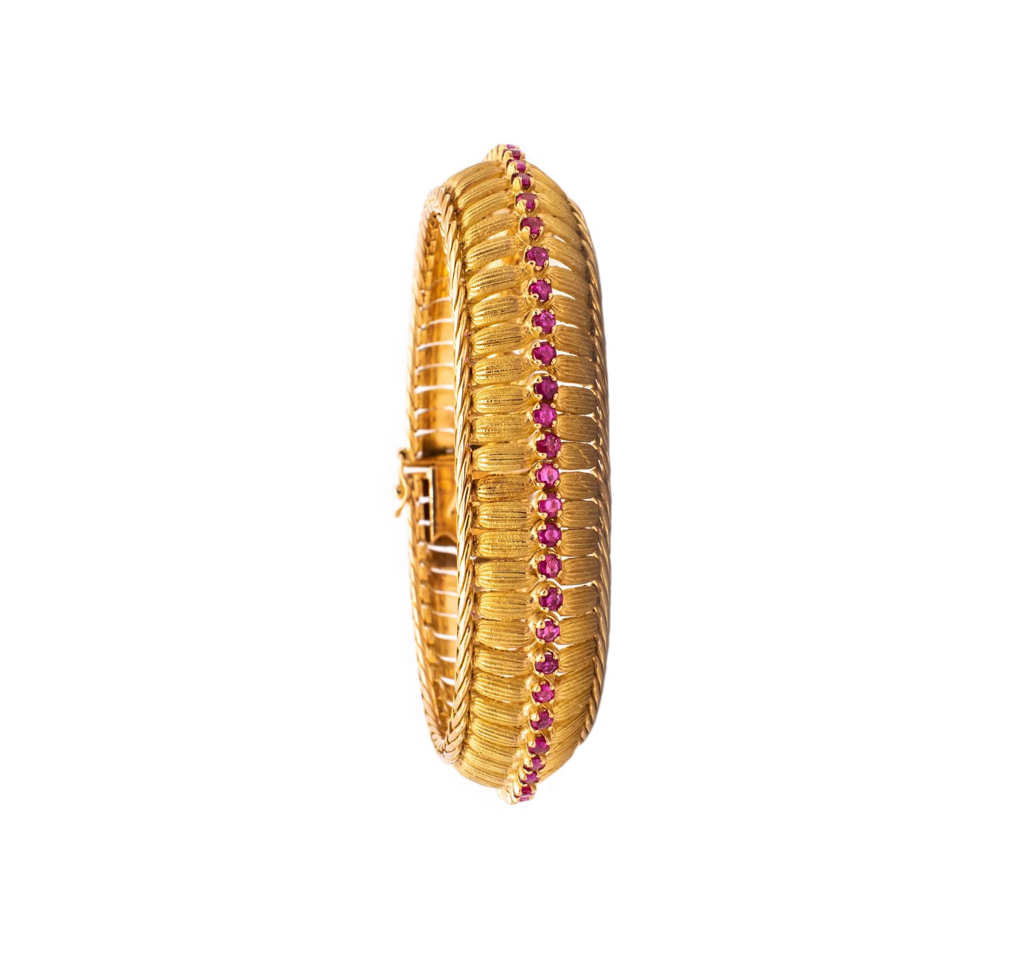 Women's or Men's Italy Torino 1955 Designer Flexible Bracelet in Solid 18Kt Gold 6.25 Cts Rubies For Sale