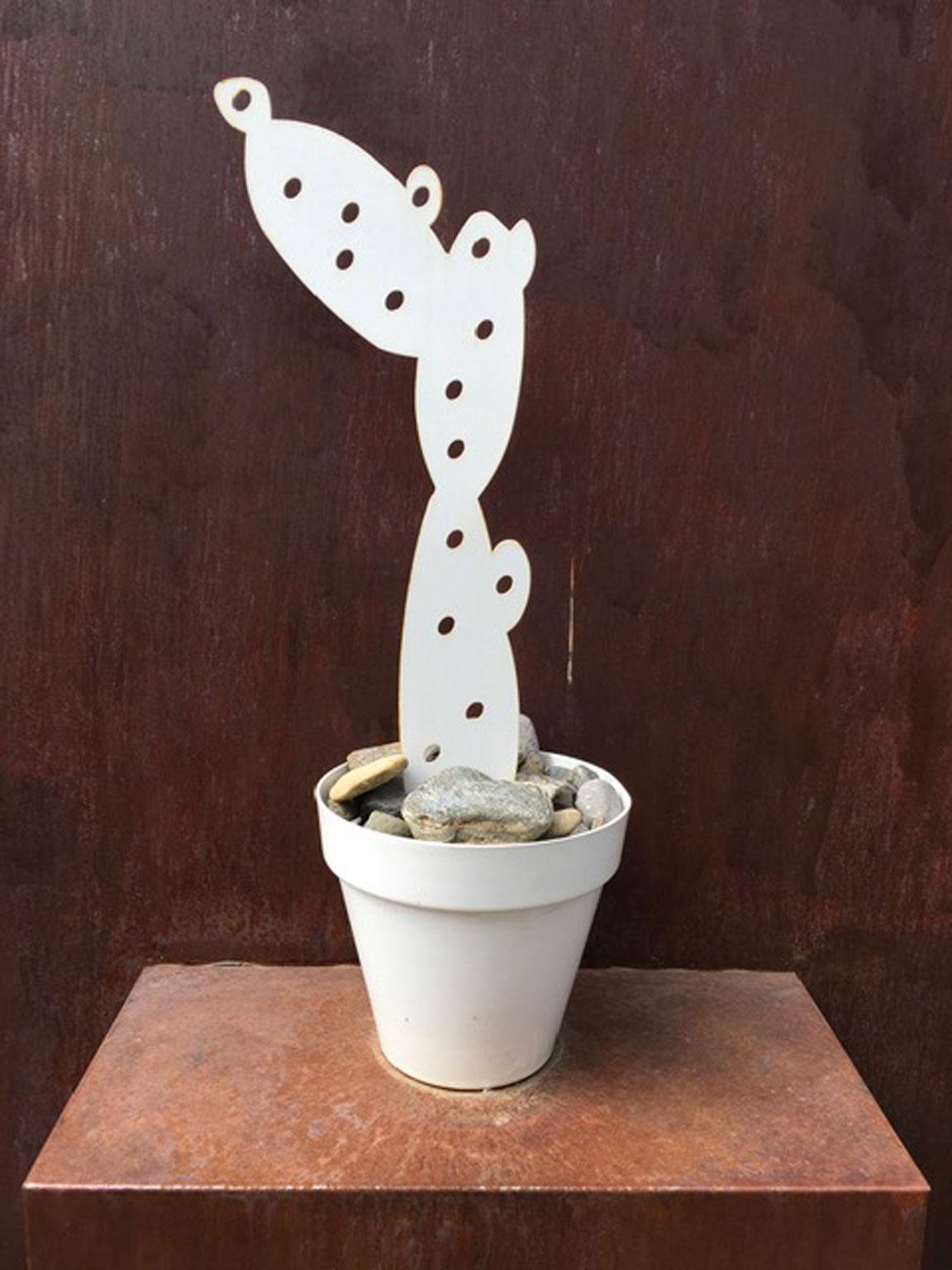 Italy Urano Palma Wrought Iron White Cactus in Vase for Garden Decor For Sale 5