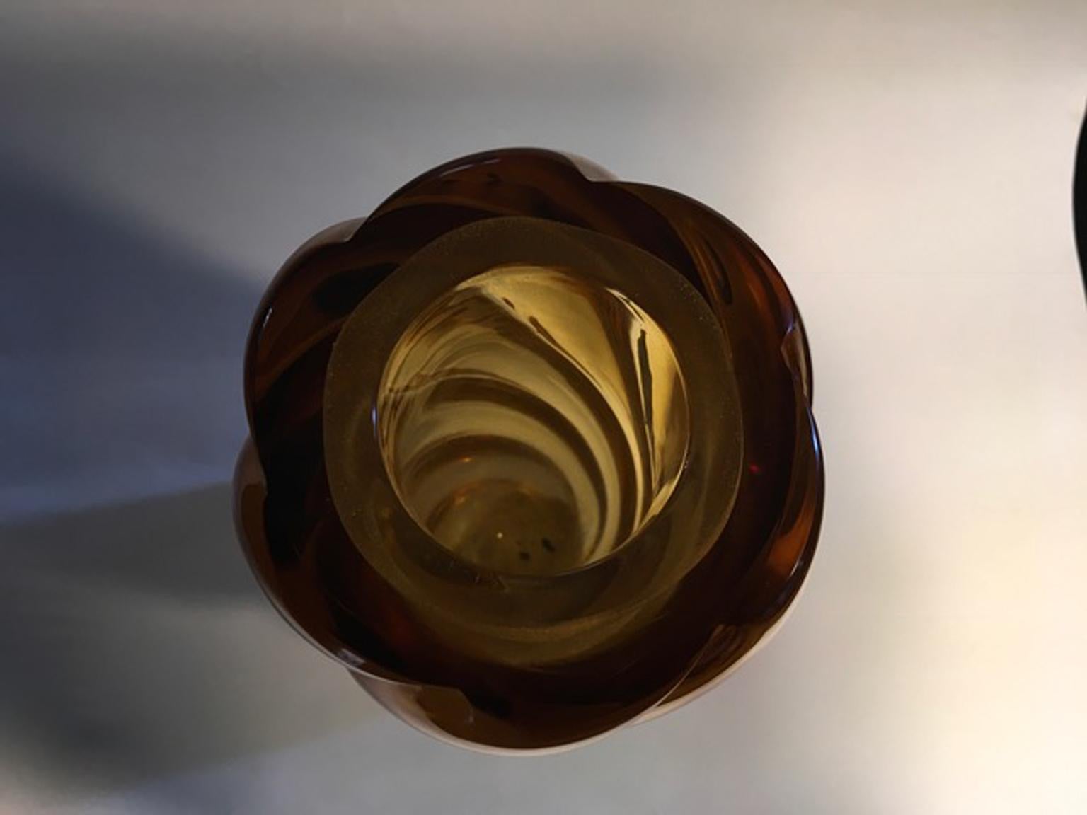 Italy Seguso Murano Mid-Century Modern Design Amber Color Blown Glass Vase 3