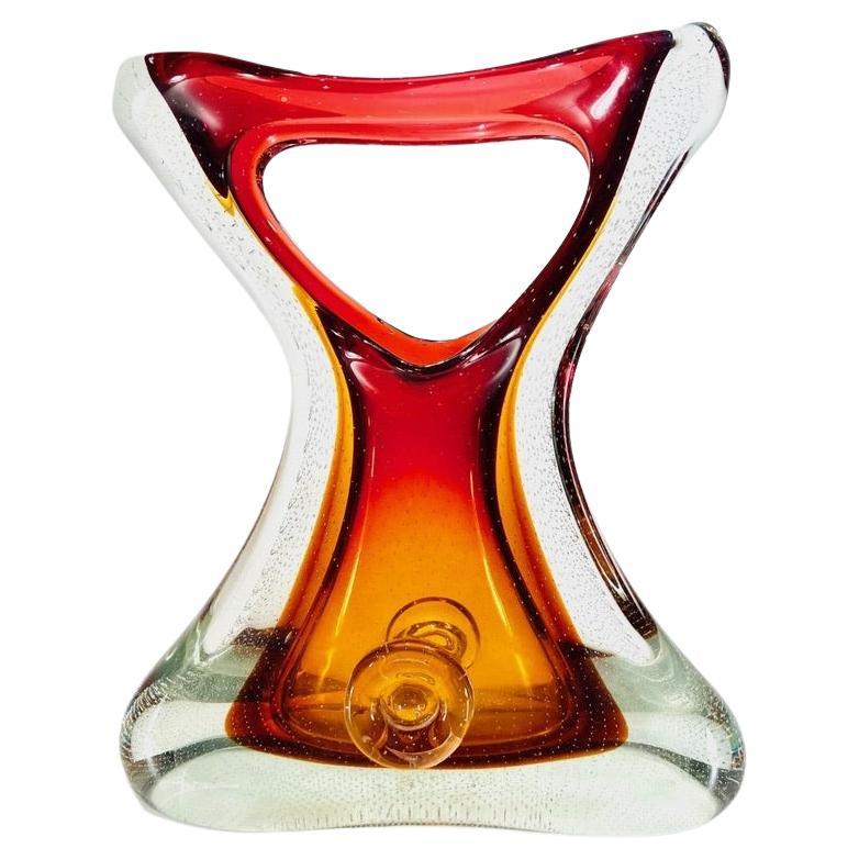 Itamo Pustetto Murano glass bicolor circa 1950 vase. For Sale