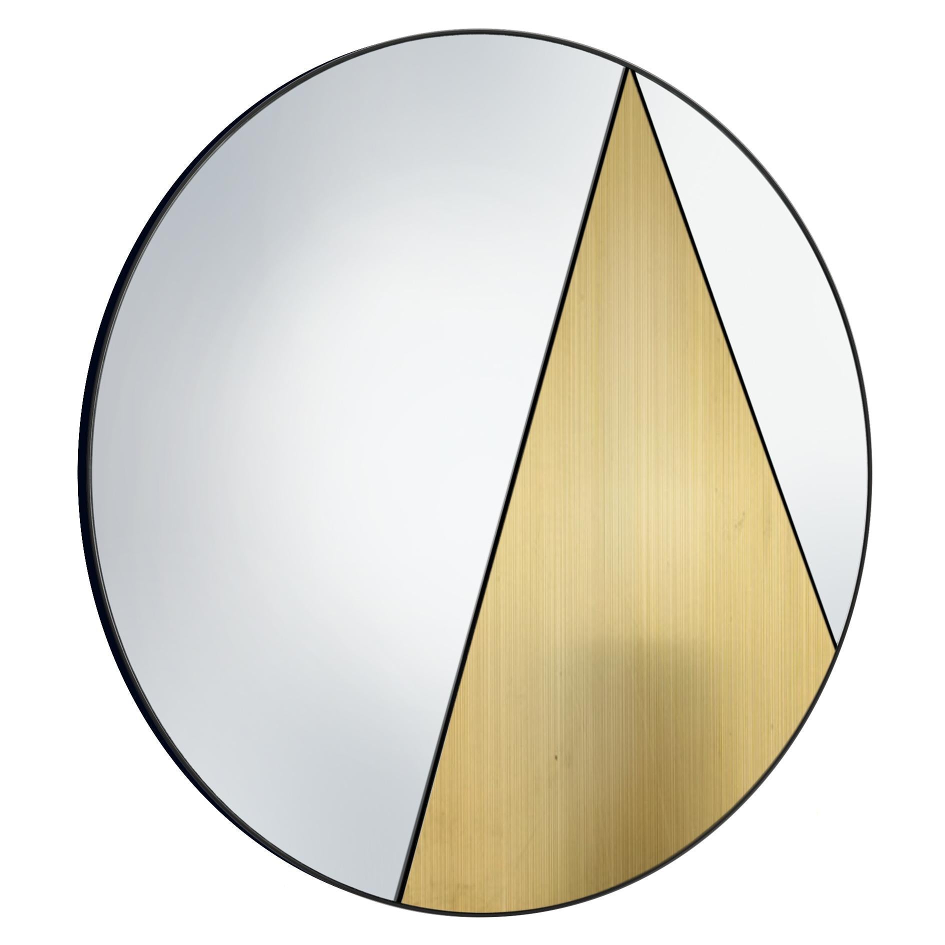 Itinera Res I D80

Combining the stunning antique mirrors mirrored glasses with the warmth of hand finished natural materials, the Res mirrors will be an elegant presence in every environment. The harmonious neatness of the design, which is