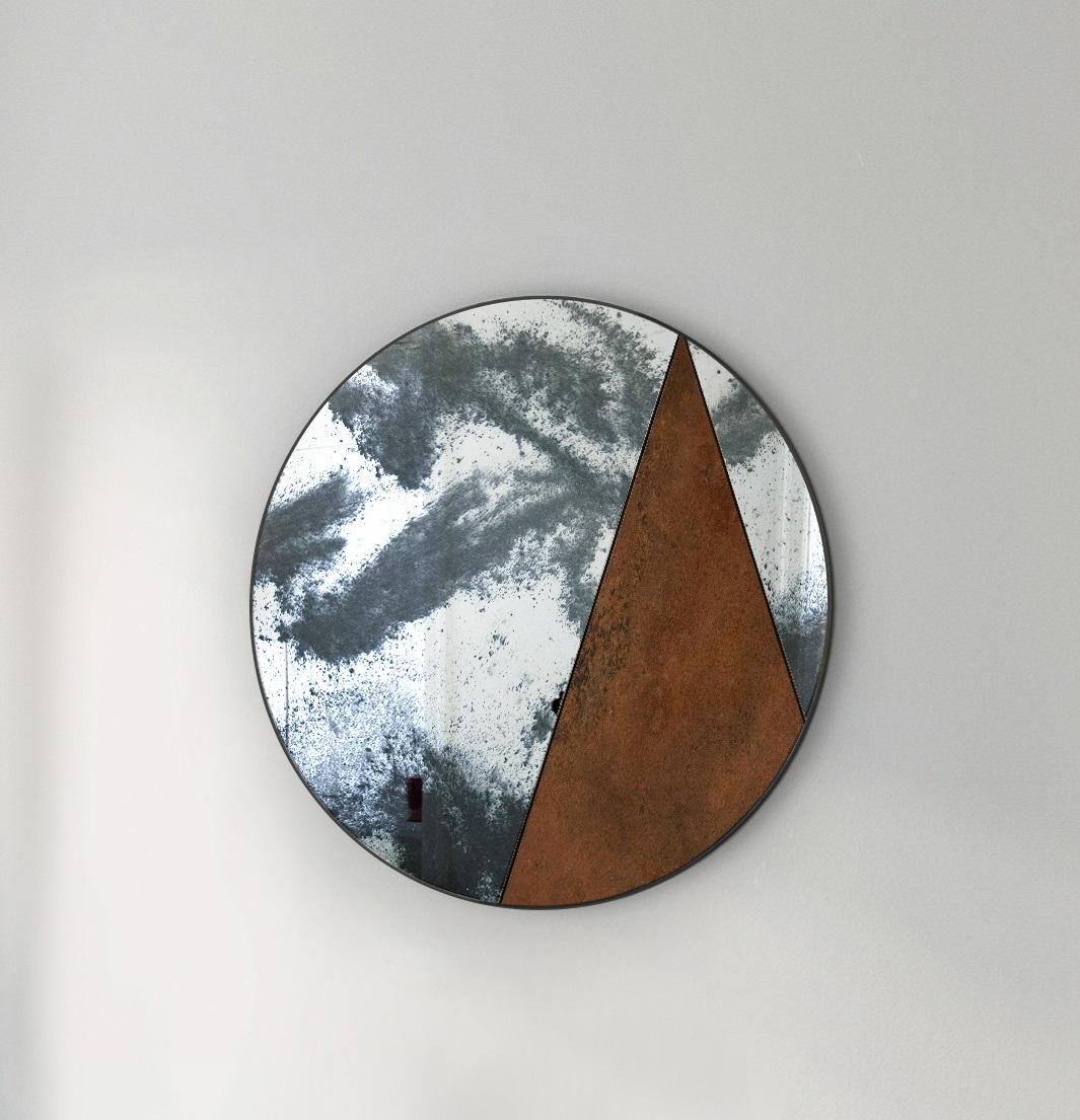 Miroir mural Itinera Res Lunare IV 90 par Atlas Project
Dimensions : D 3/5 x Ø 90 cm. 
MATERIAL : Fer peint par poudrage noir, acier corten, miroir et bois.

Disponible en différentes finitions et tailles. Veuillez nous contacter.

ITINERA
Le