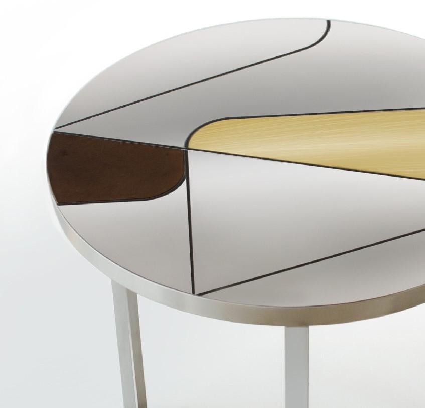 Part of the Itinera collection, this side table will be a stunning complement to a contemporary living room or study and can be paired with the coffee table from the same series for a striking visual effect. Named after the Latin word meaning