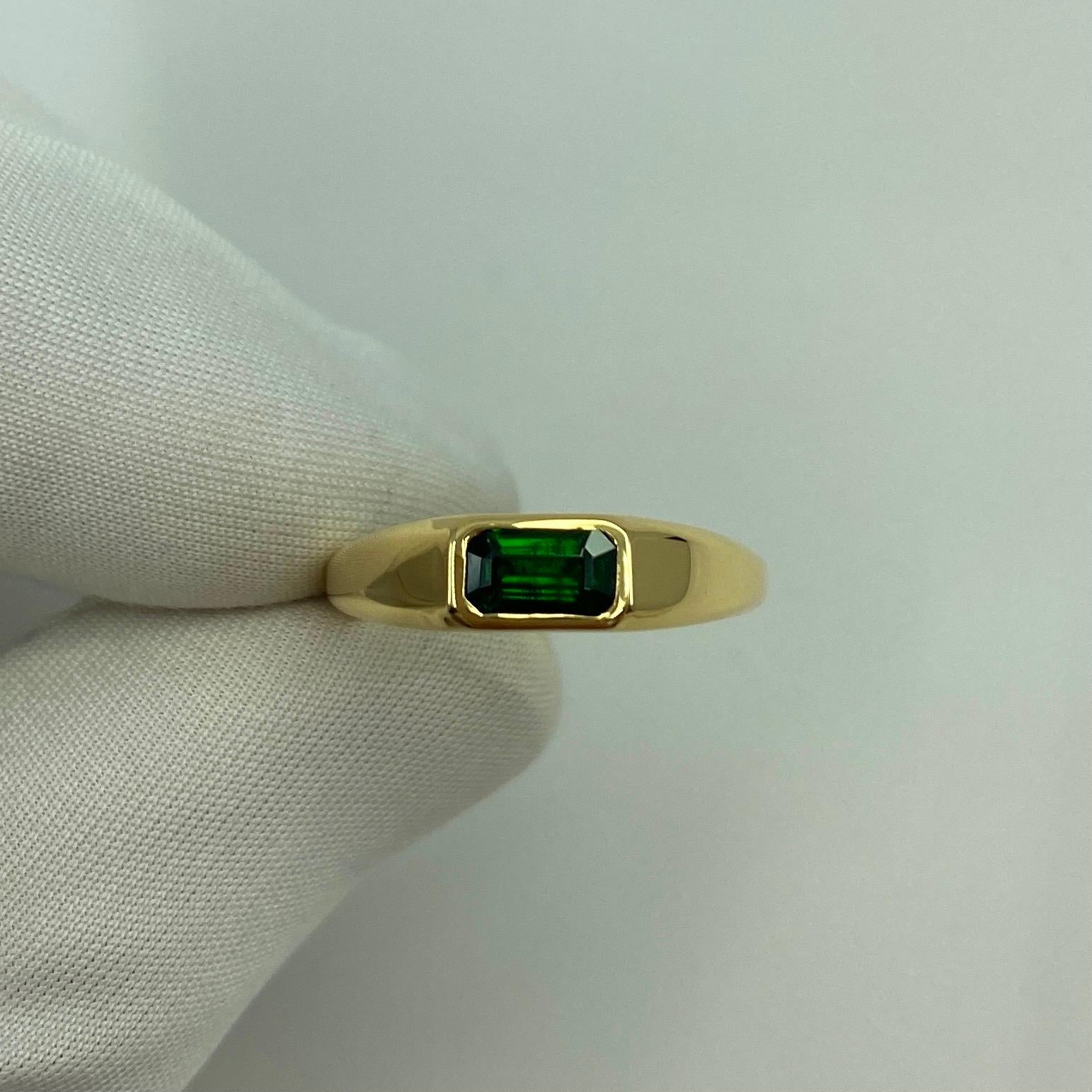 ITSIT Vivid Green Tsavorite Garnet 0.75 Carat Emerald Cut 18k Yellow Gold Ring For Sale 4