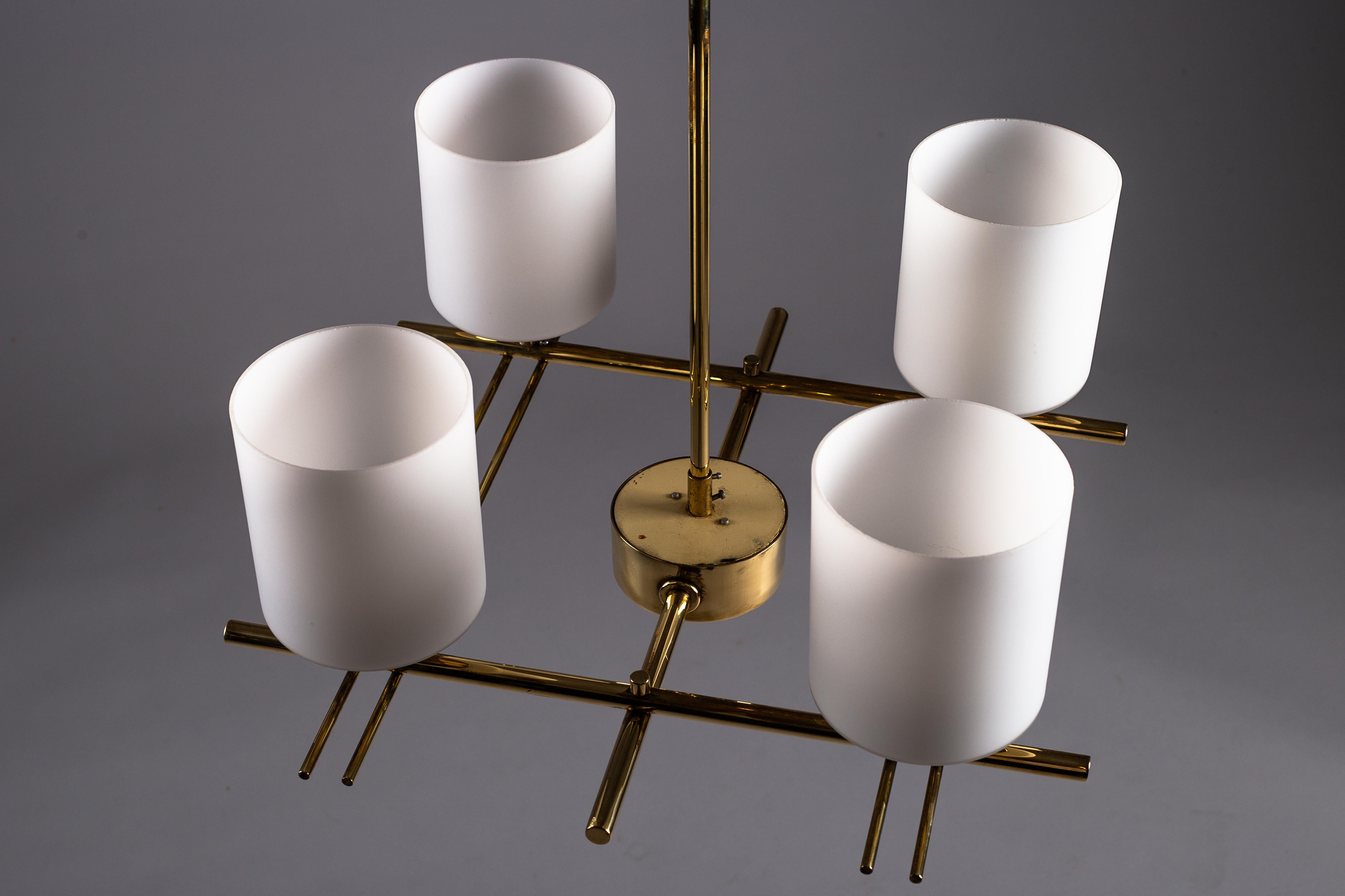 Itsu ER 162/4 Lustre en laiton finlandais de style moderne du milieu du siècle dernier Bon état - En vente à Turku, Varsinais-Suomi
