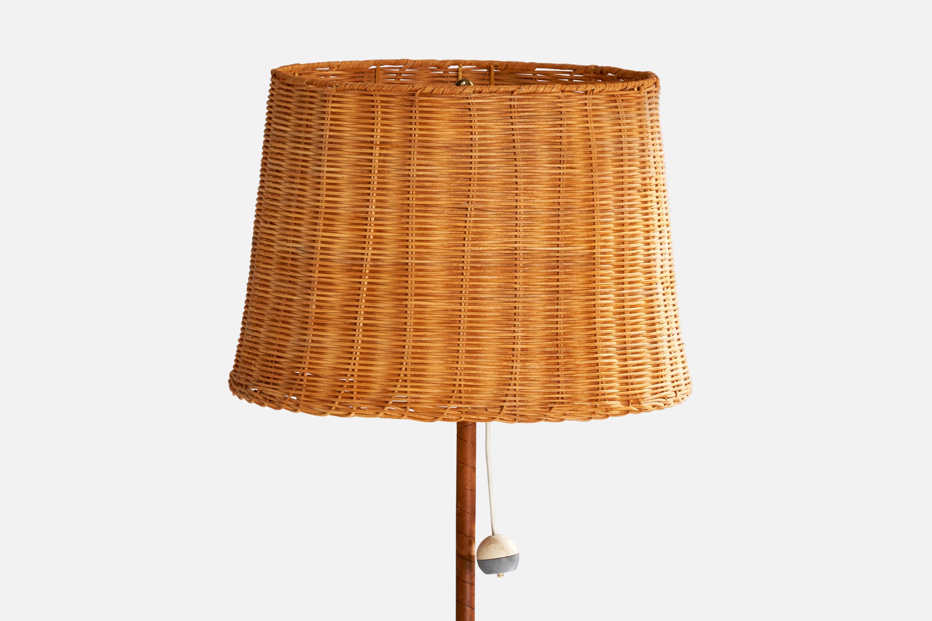 Itsu, Stehlampe, Messing, Leder, Rattan, Finnland, 1950er Jahre (Skandinavische Moderne) im Angebot