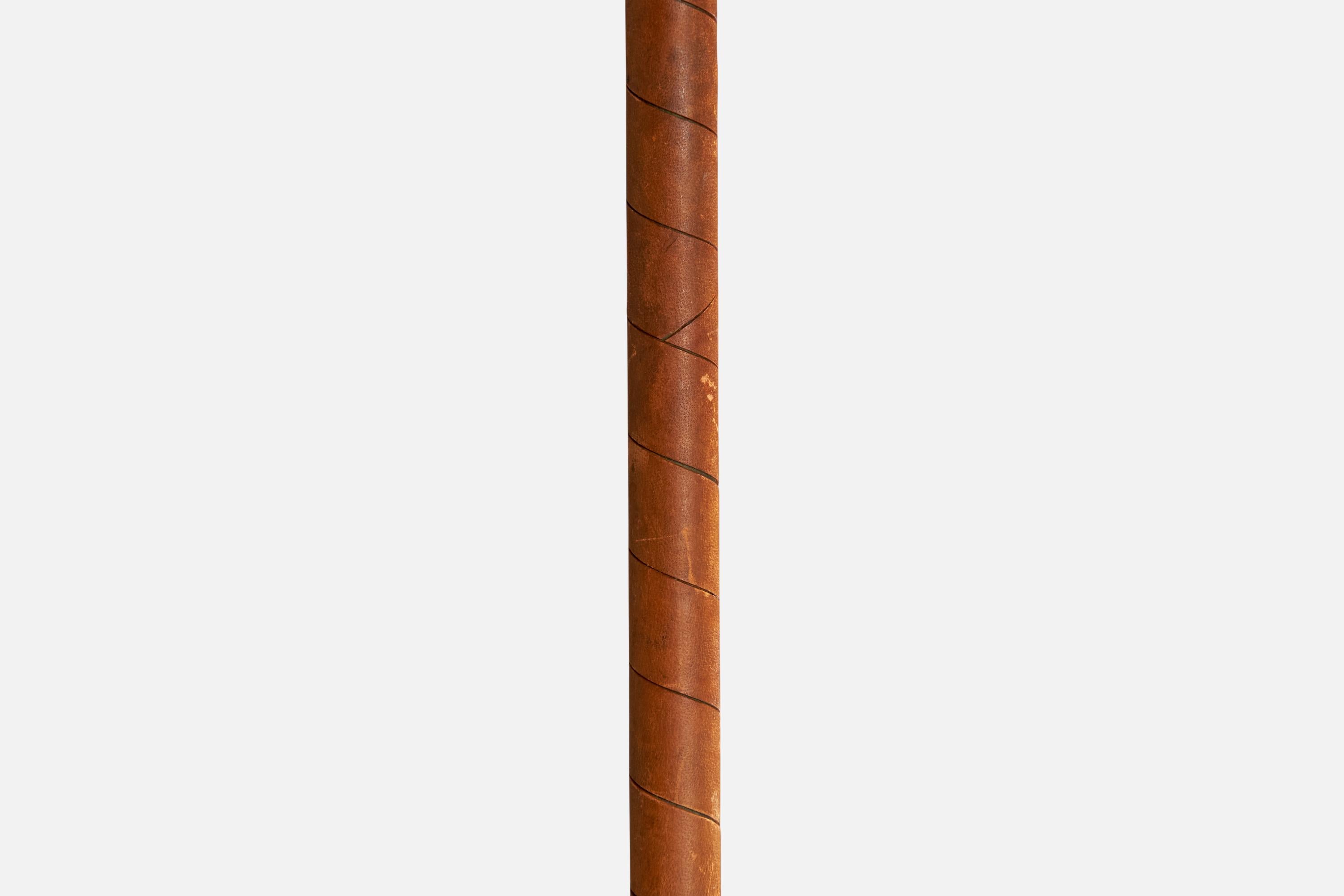 Itsu, Stehlampe, Messing, Leder, Rattan, Finnland, 1950er Jahre im Angebot 1