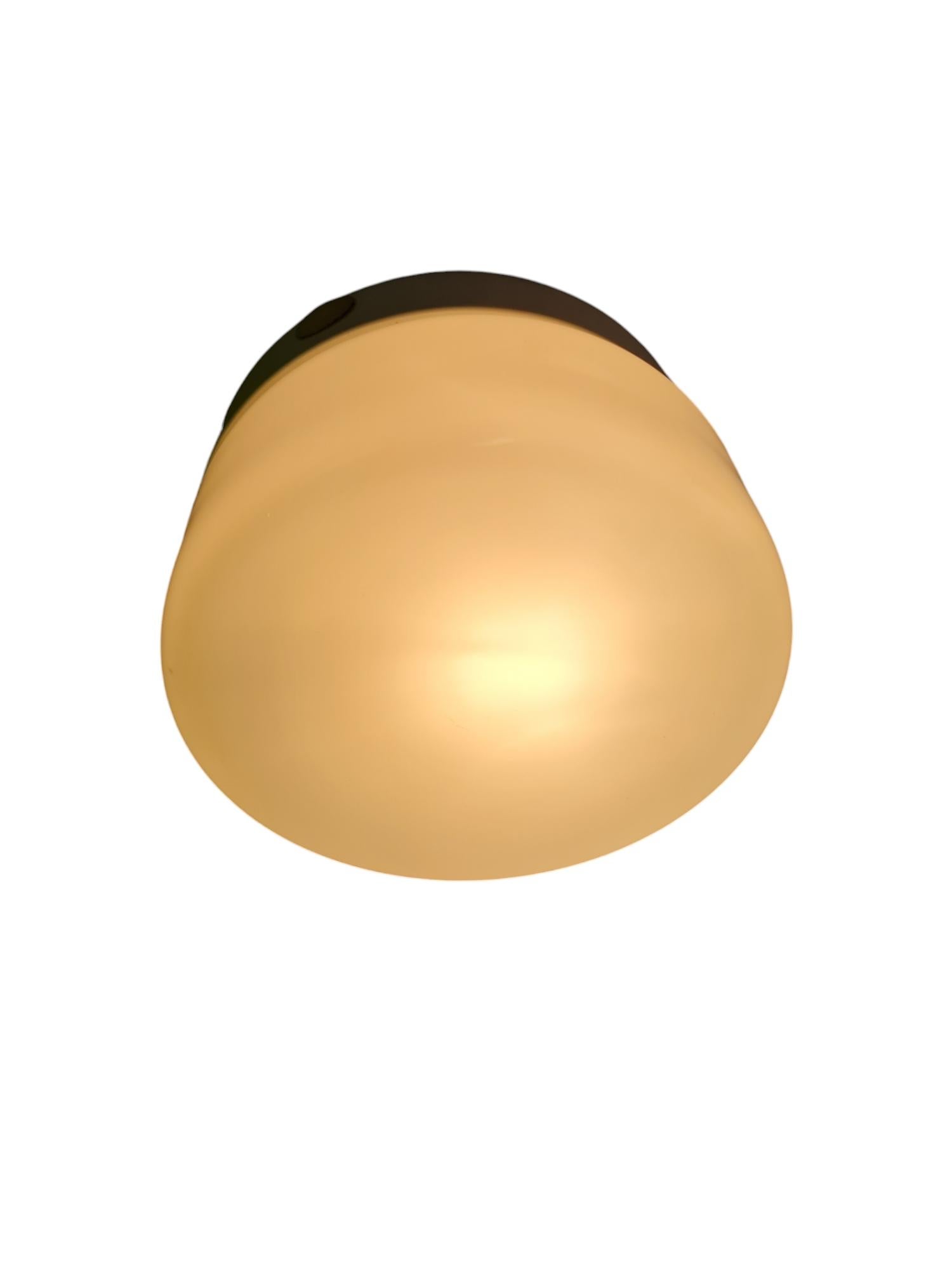 Plafonnier minimaliste 