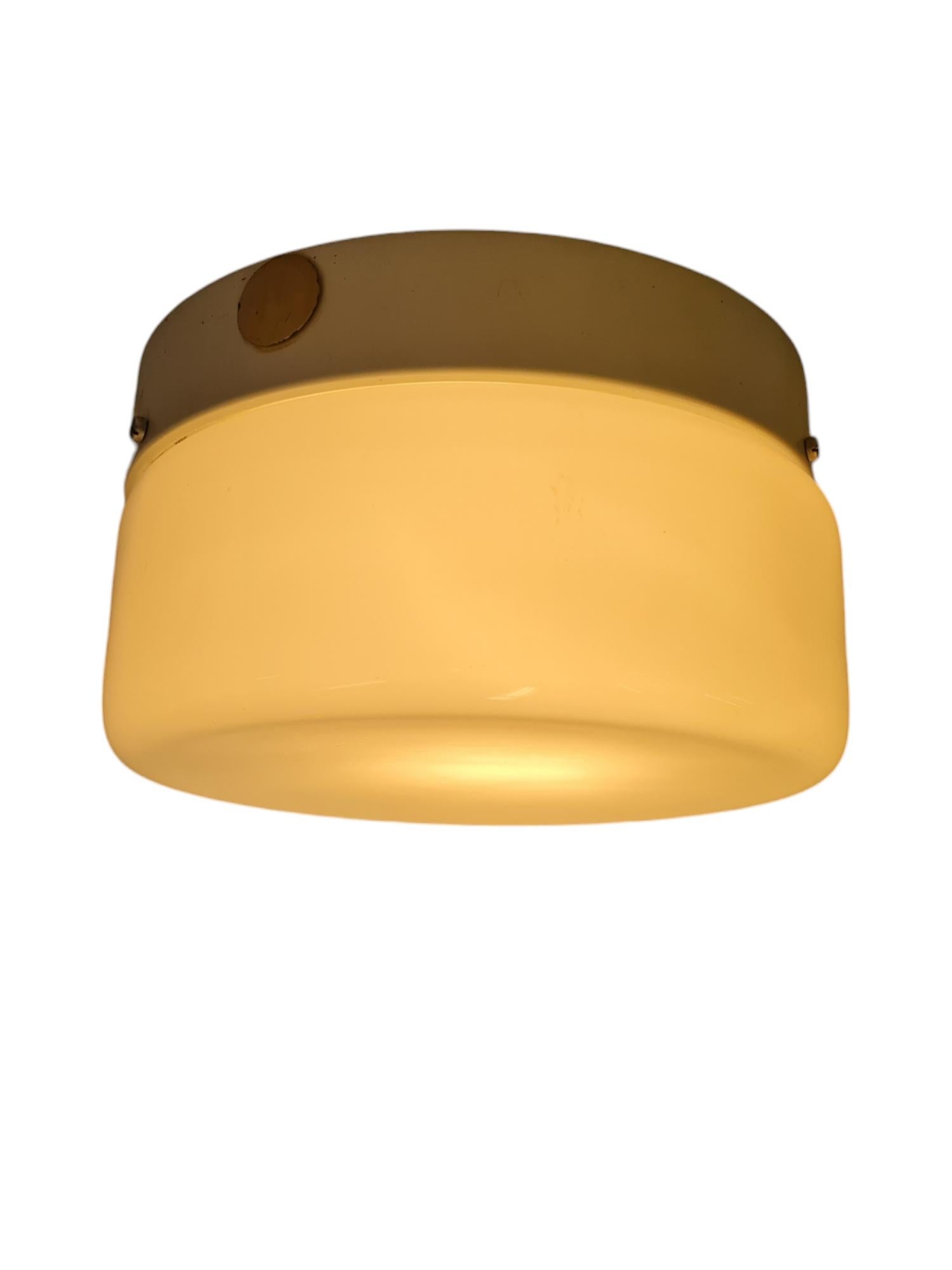 Plafonnier minimaliste 