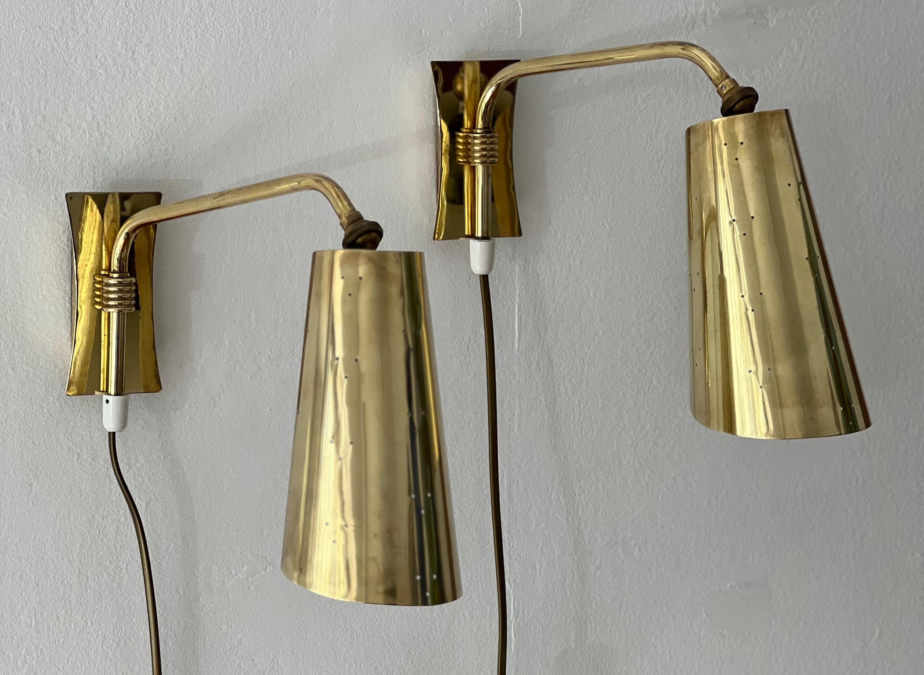 Itsu Oy - Brass Wall Lights - 1950`s In Good Condition For Sale In Helsinki, FI