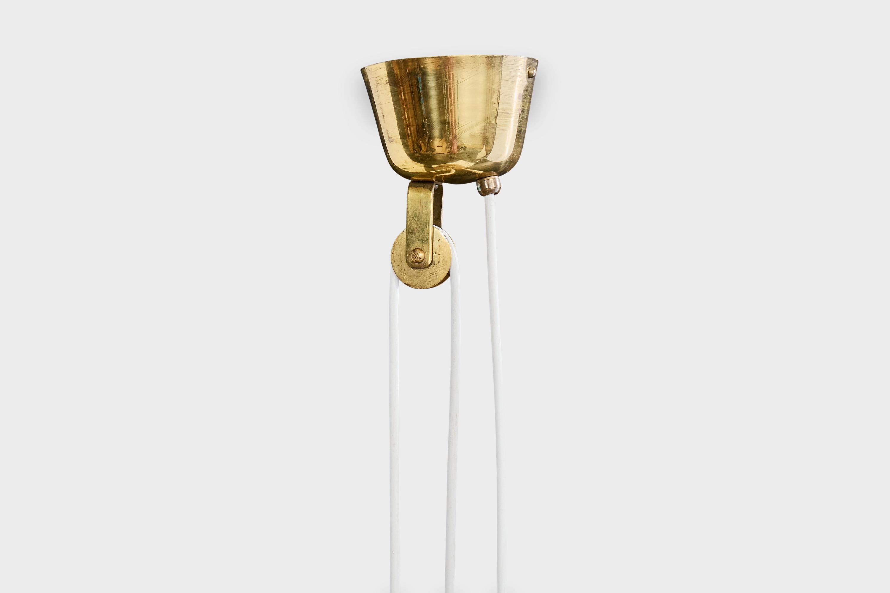 Itsu, lampe suspendue, laiton, roseau, rotin, Finlande, années 1950 en vente 3