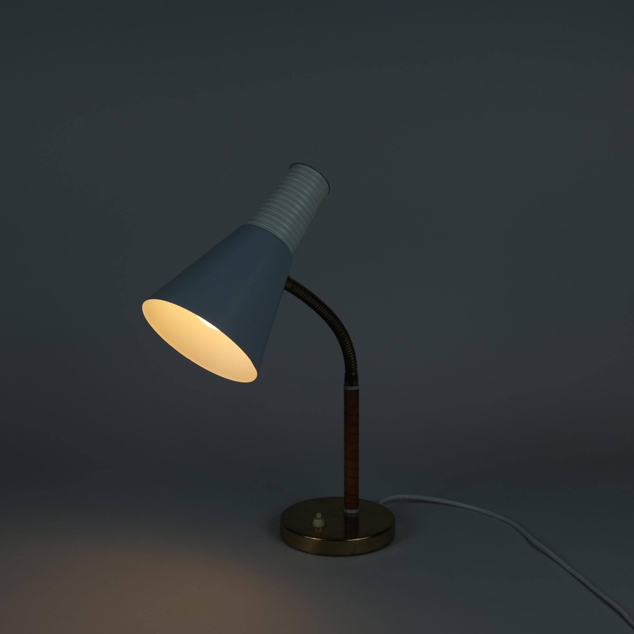 Itsu Table Lamp Ak 21 in White, Gray, Leather and Brass, 1950s For Sale 1
