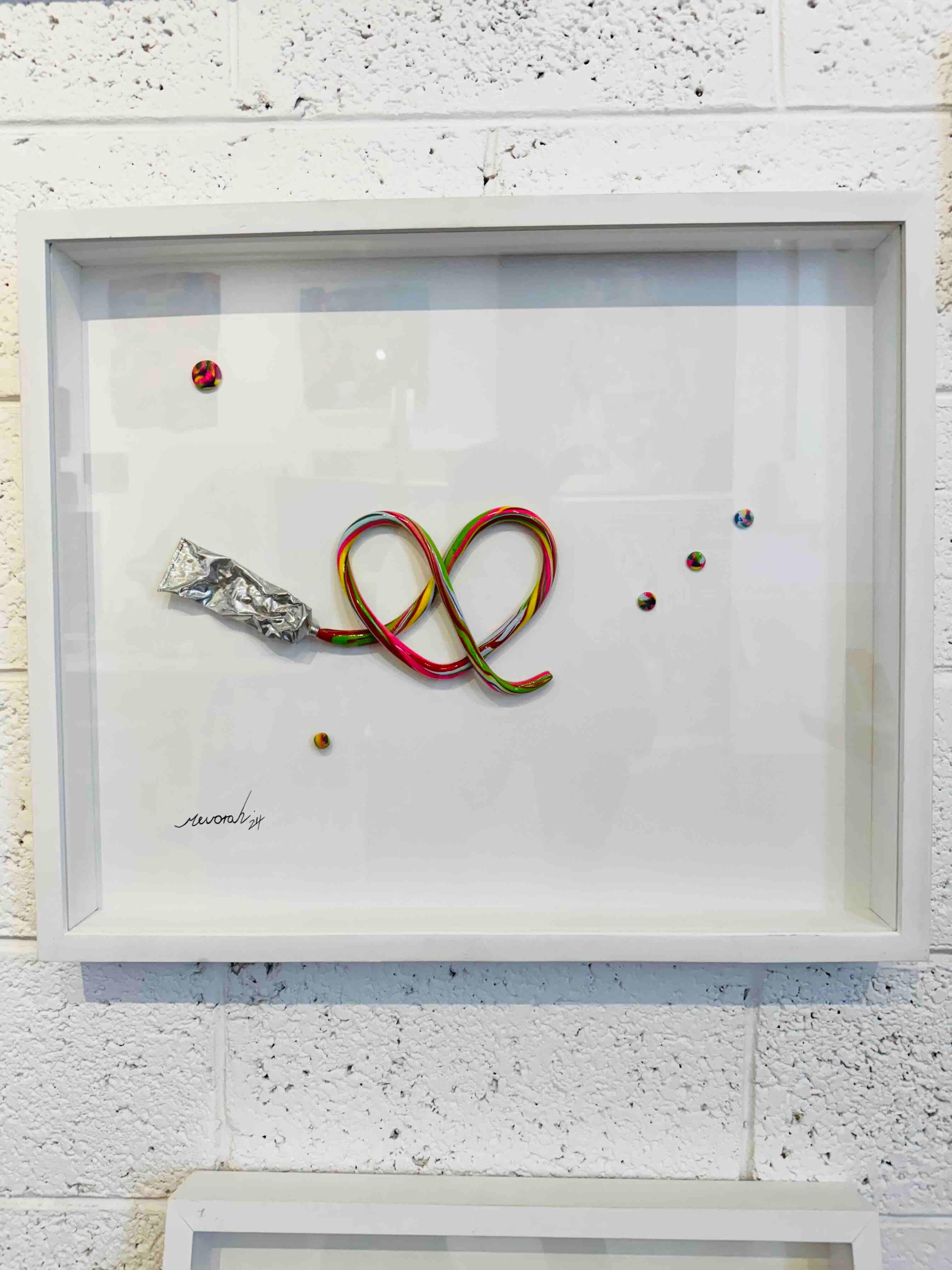 United hearts - pop art painting, wall sculpture - Pop Art Painting by Itzik Mevorah