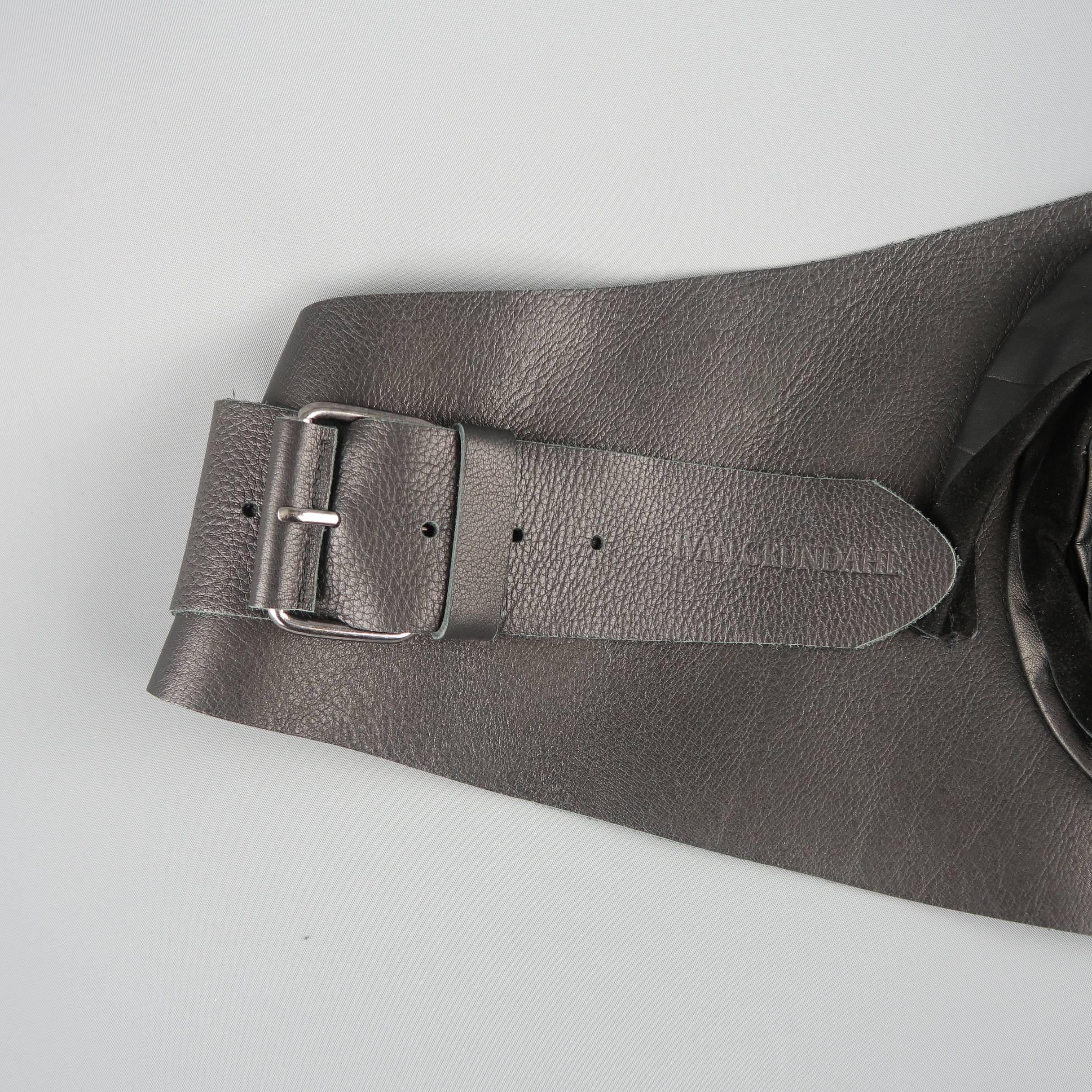 IVAN GRUNDAHL Size M Black Leather Thick Suede Floral Belt In Excellent Condition In San Francisco, CA