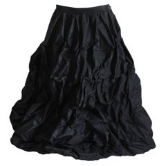 Ivan Grundahl jupe sculpturale moderniste noire avec cadre en fil de fer et microfibre, taille 40