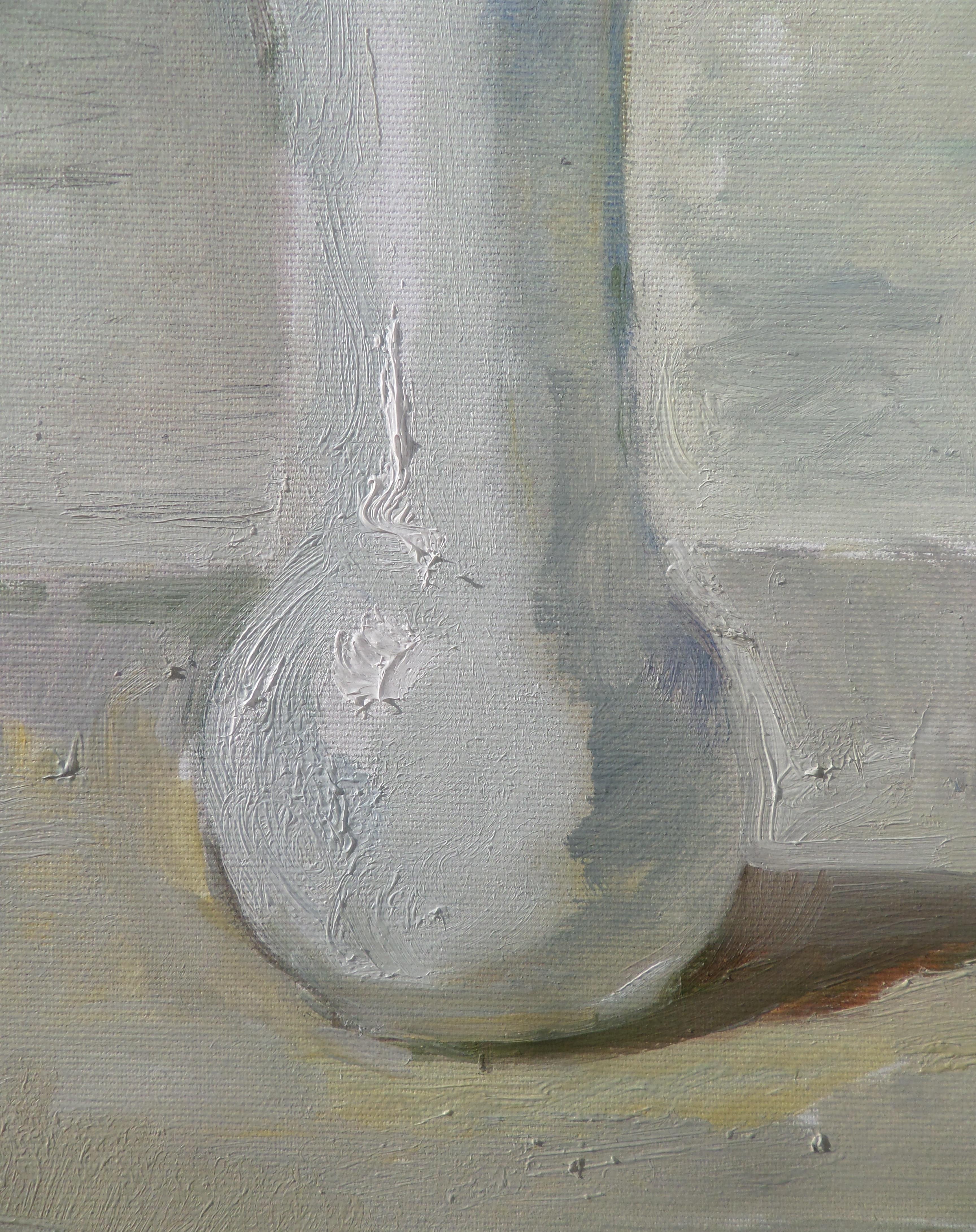 Profumo di primavera - Natura morta dipinta a olio Colori Grigio Lilla Blu Verde Bianco - Painting di Ivan Roussev