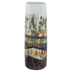 Ivan Weiss pour Royal Copenhagen, vase en faïence. 19801984.