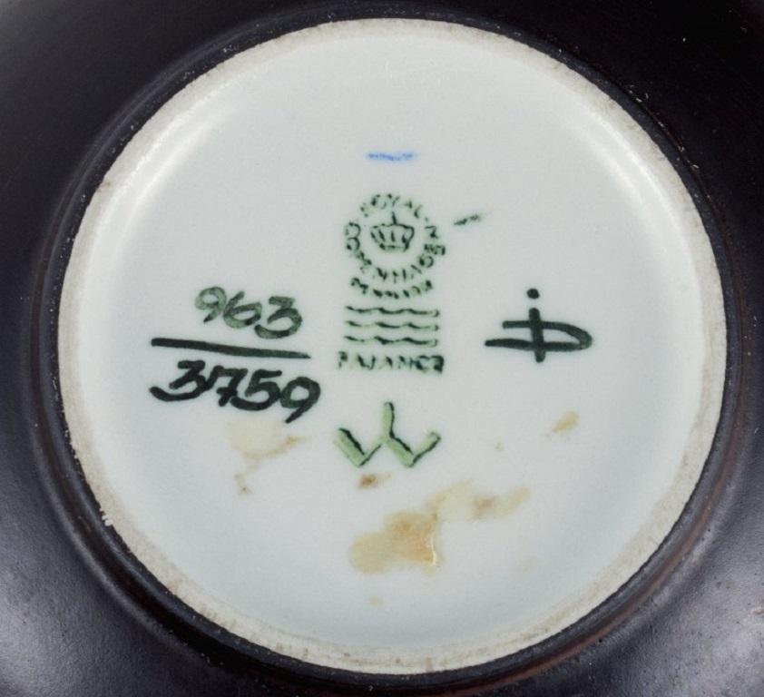 Ivan Weiss per Royal Copenhagen, Vaso e ciotola in maiolica, 1975-1984 in vendita 2