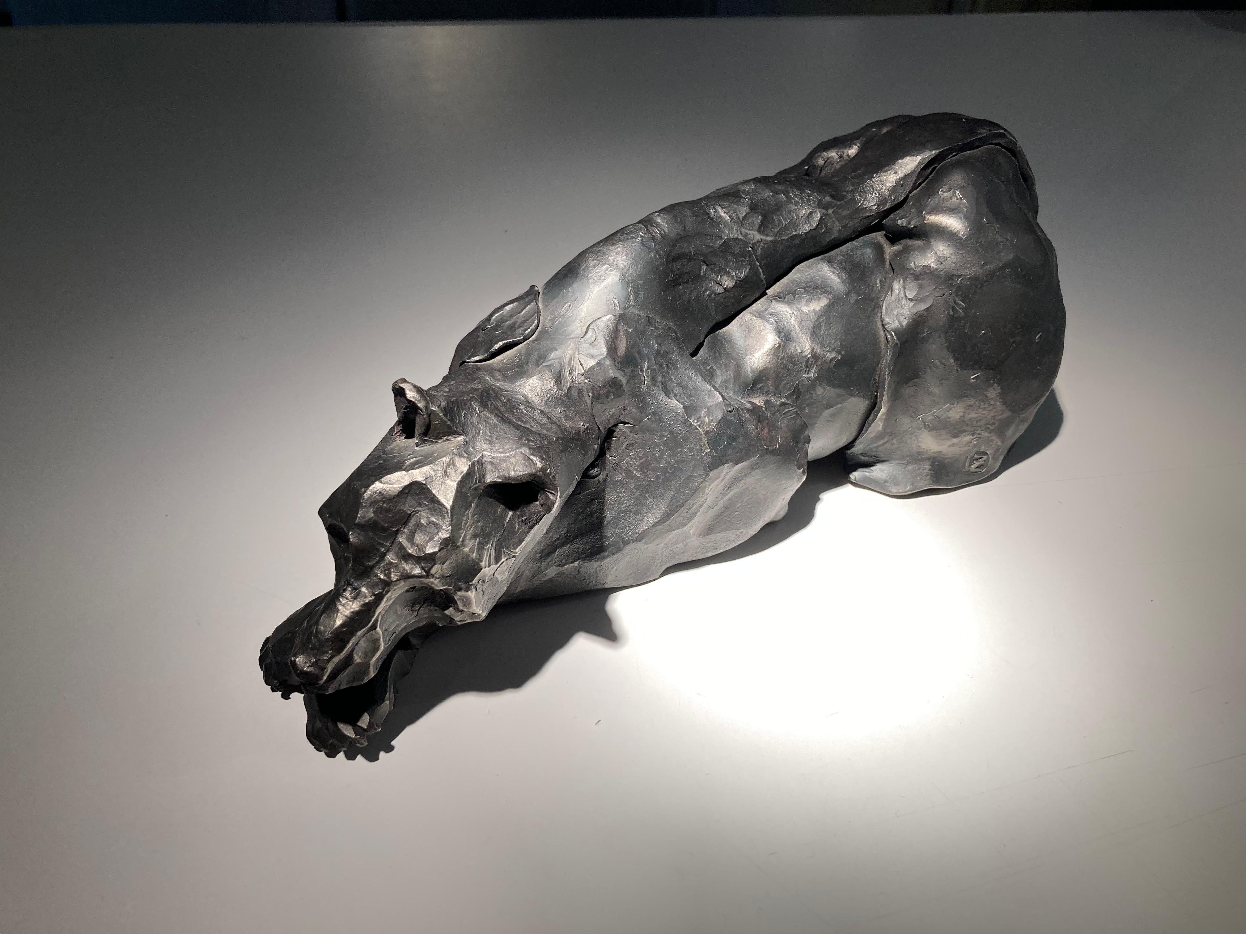 Majestueuse sculpture d'ours noir en fer forgée par Ivan Zanoni en vente 1