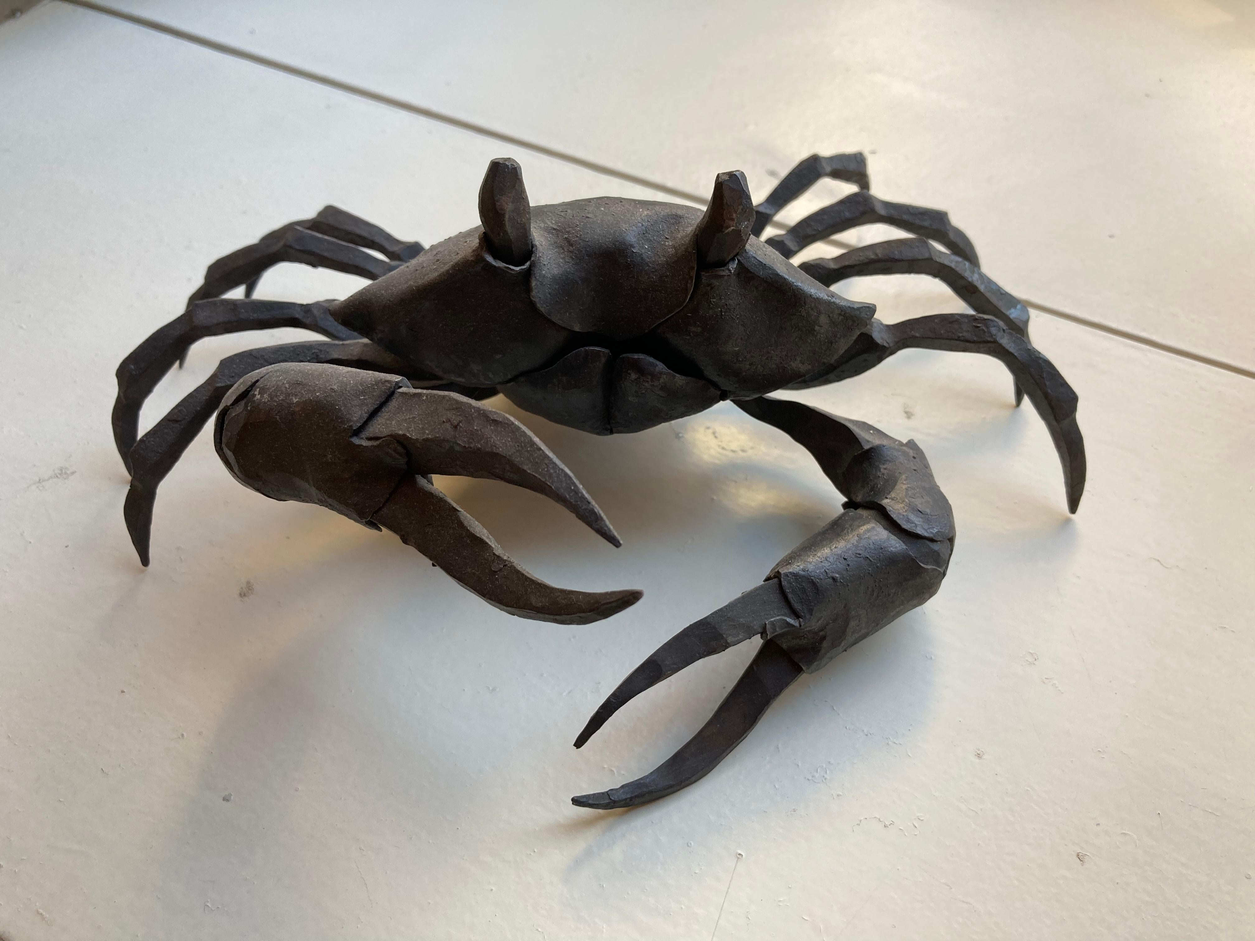 La marche des crabes, série de sculptures en fer forgé d'un forgeron italien - Réalisme Sculpture par Ivan Zanoni
