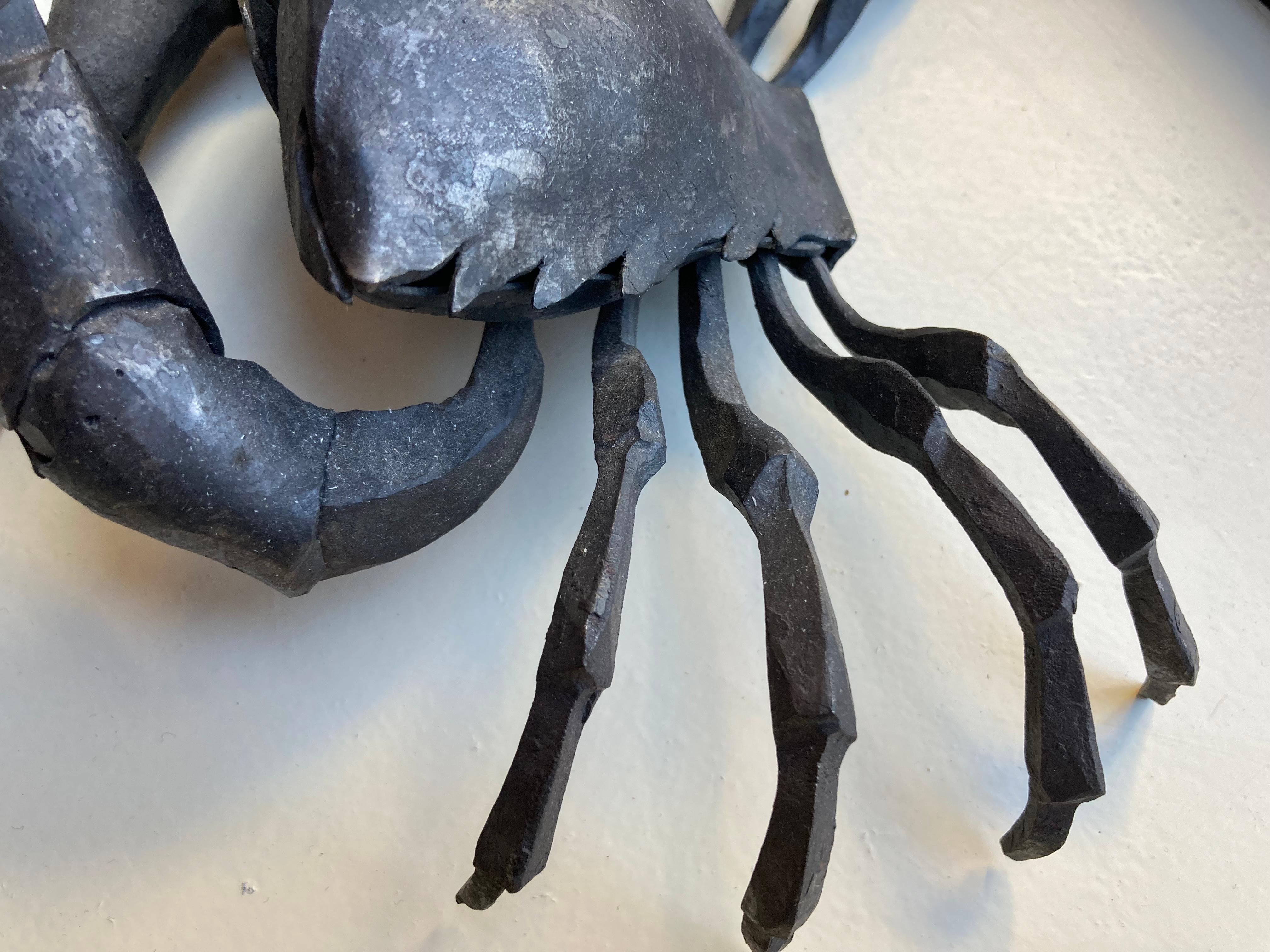La marche des crabes, série de sculptures en fer forgé d'un forgeron italien en vente 3