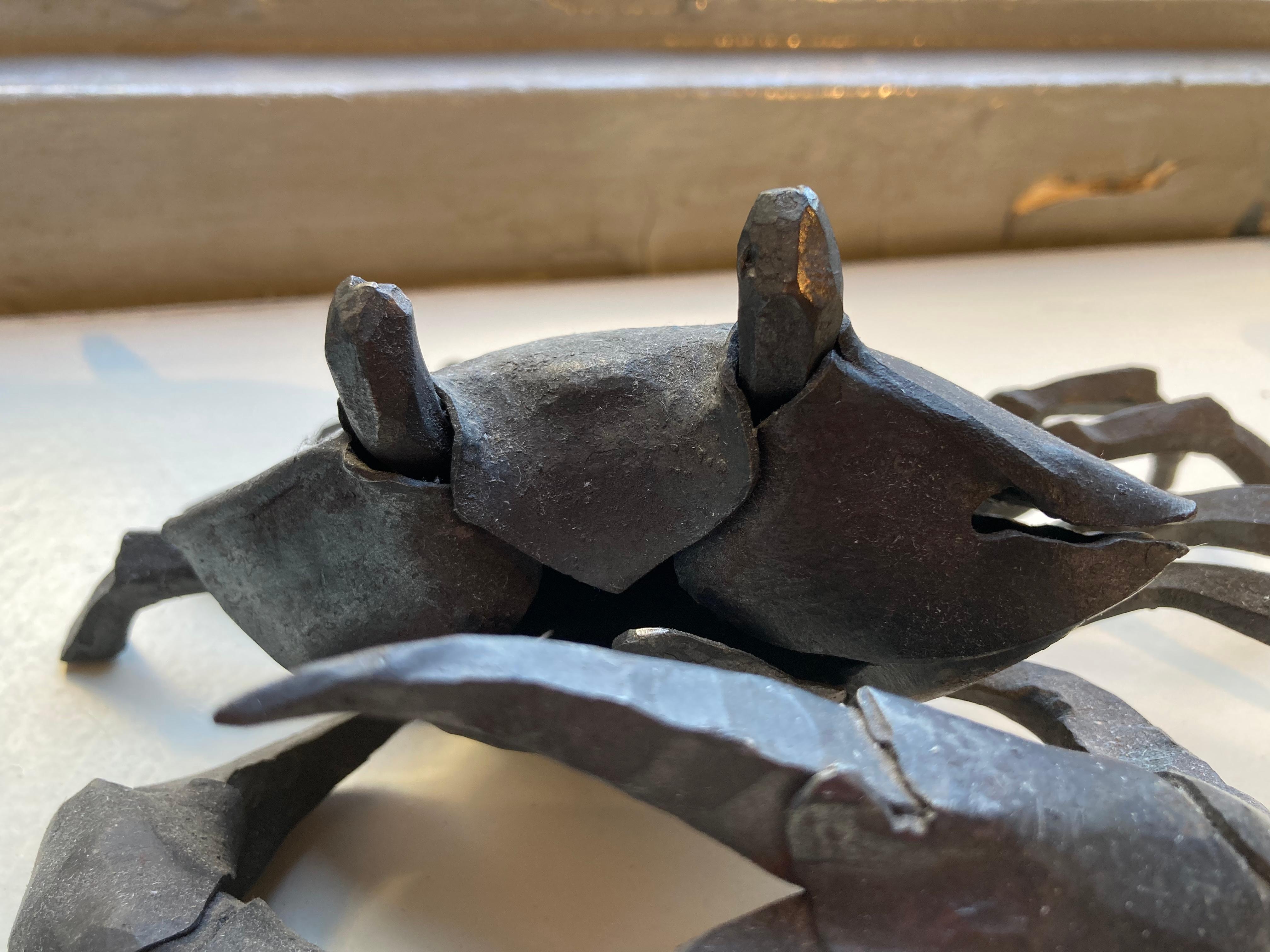 The march of the crabs, series of wrought-iron sculptures by Italian blacksmith For Sale 2