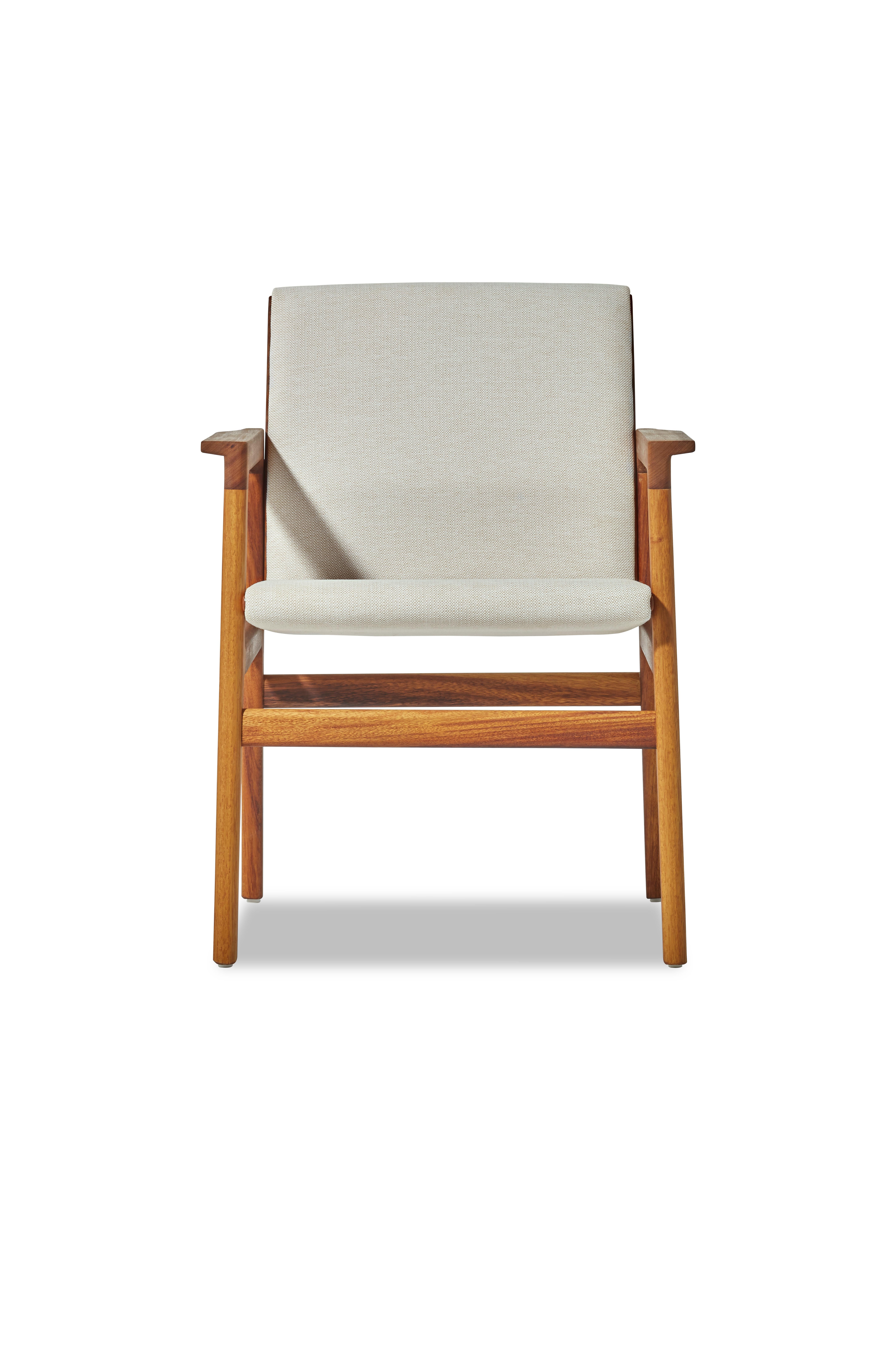 Sillón de comedor para exterior IVAR de madera maciza de iroko blanco por Contemporary Design Works Moderno en venta
