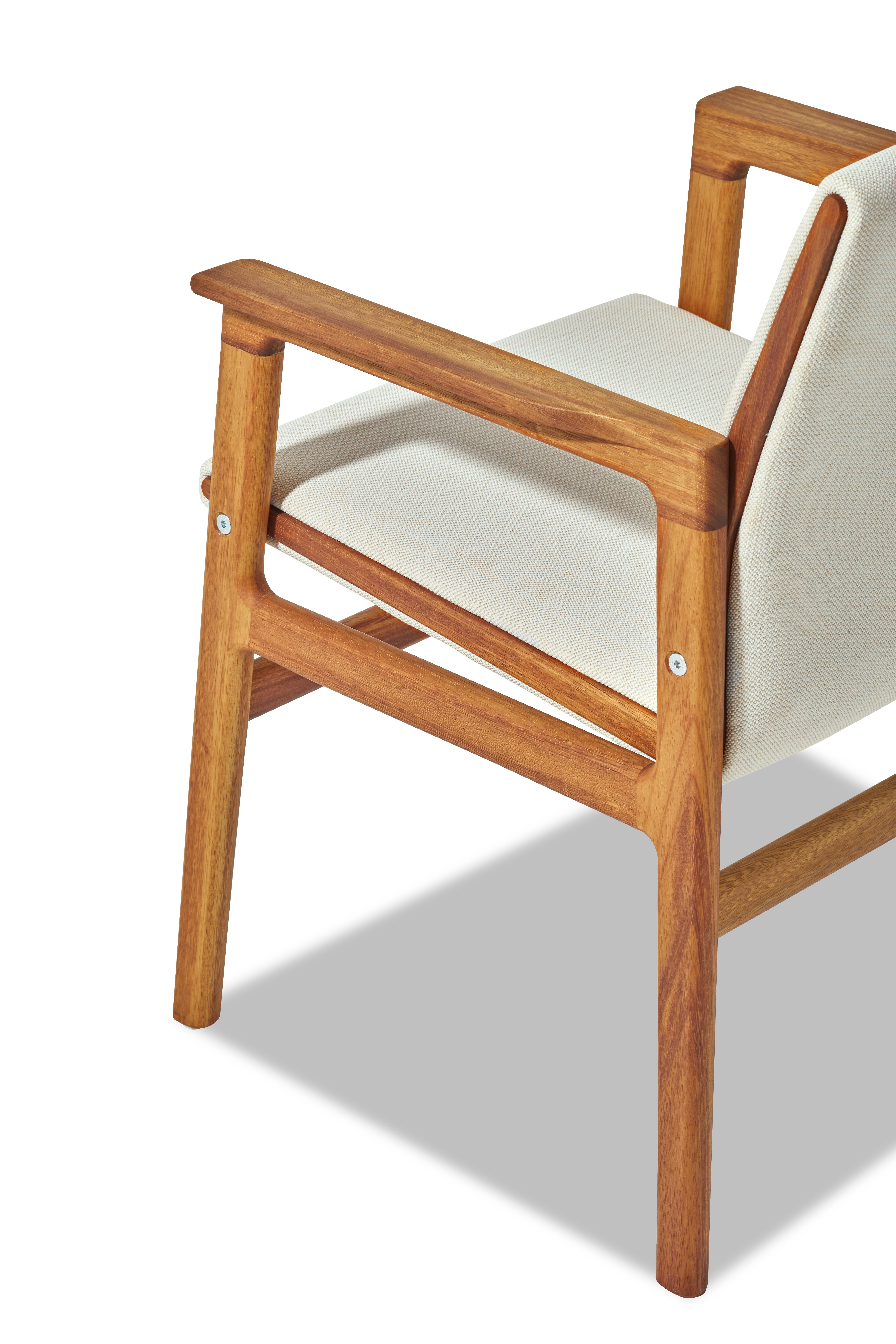Sillón de comedor para exterior IVAR de madera maciza de iroko blanco por Contemporary Design Works en Nuevo estado para la venta en Miami, FL