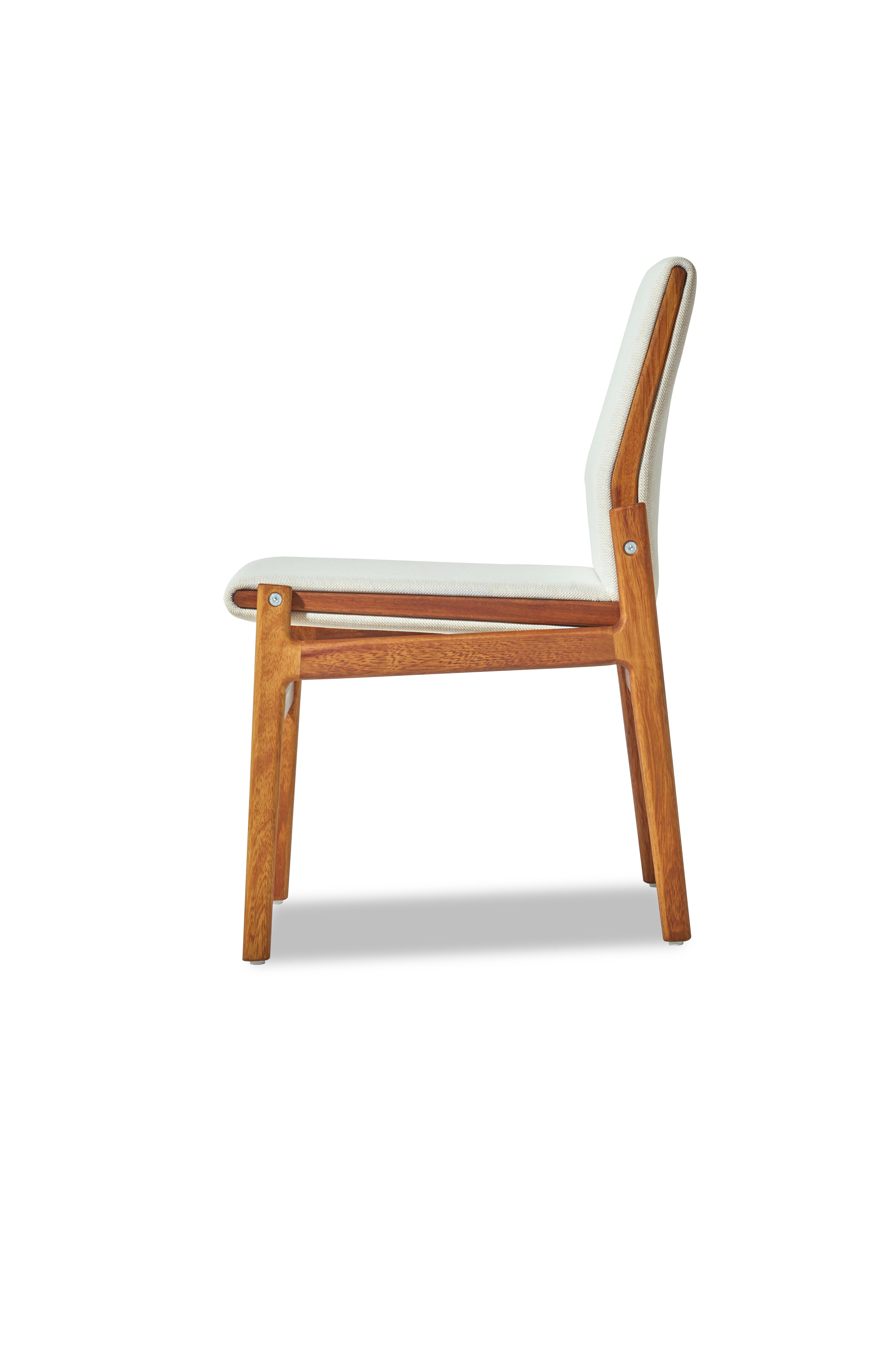 IVAR Außen-Esszimmerstuhl aus massivem Iroko Weiß von Contemporary Design Works (Moderne) im Angebot