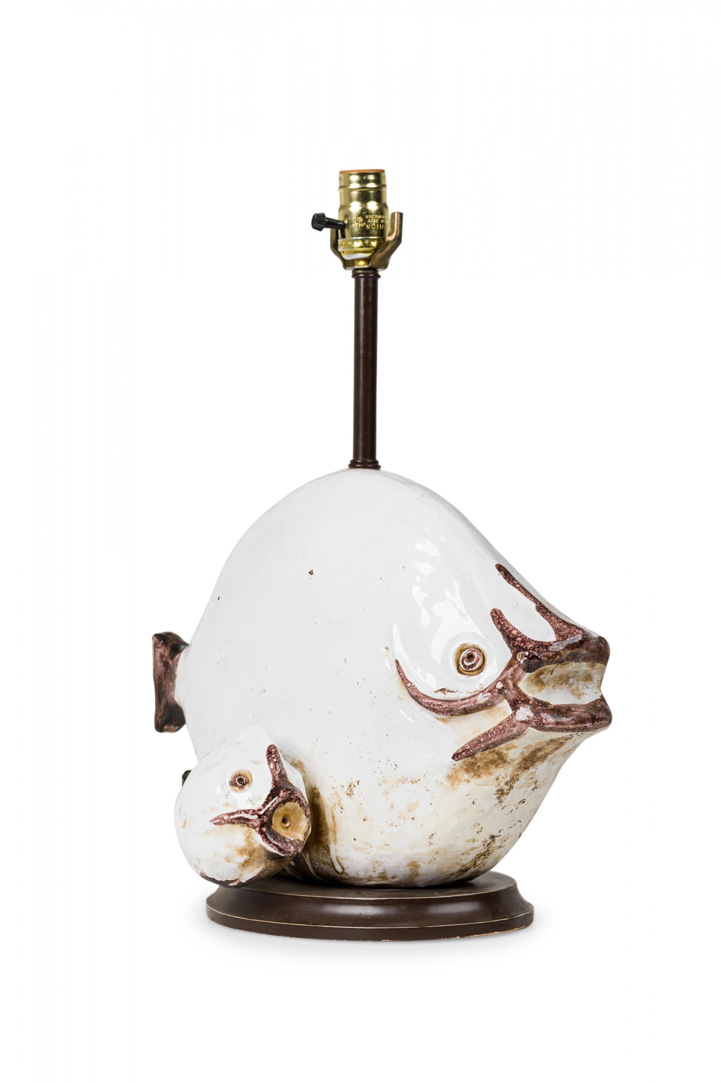 Ivo De Santis Gli Etruschi Mid-Century Italian Ceramic Fish Group Table Lamp For Sale 1