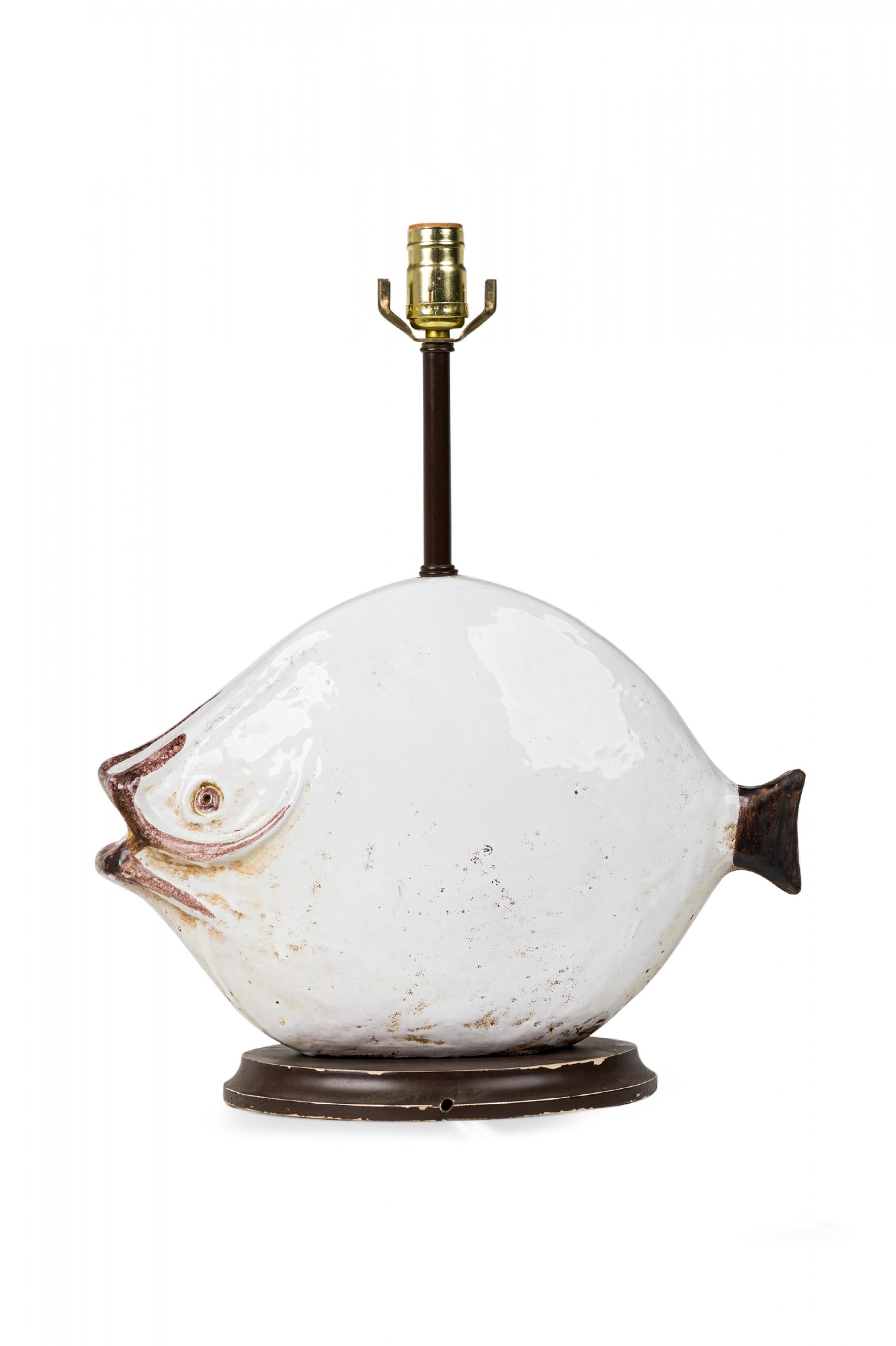 Ivo De Santis Gli Etruschi Mid-Century Italian Ceramic Fish Group Table Lamp For Sale 2