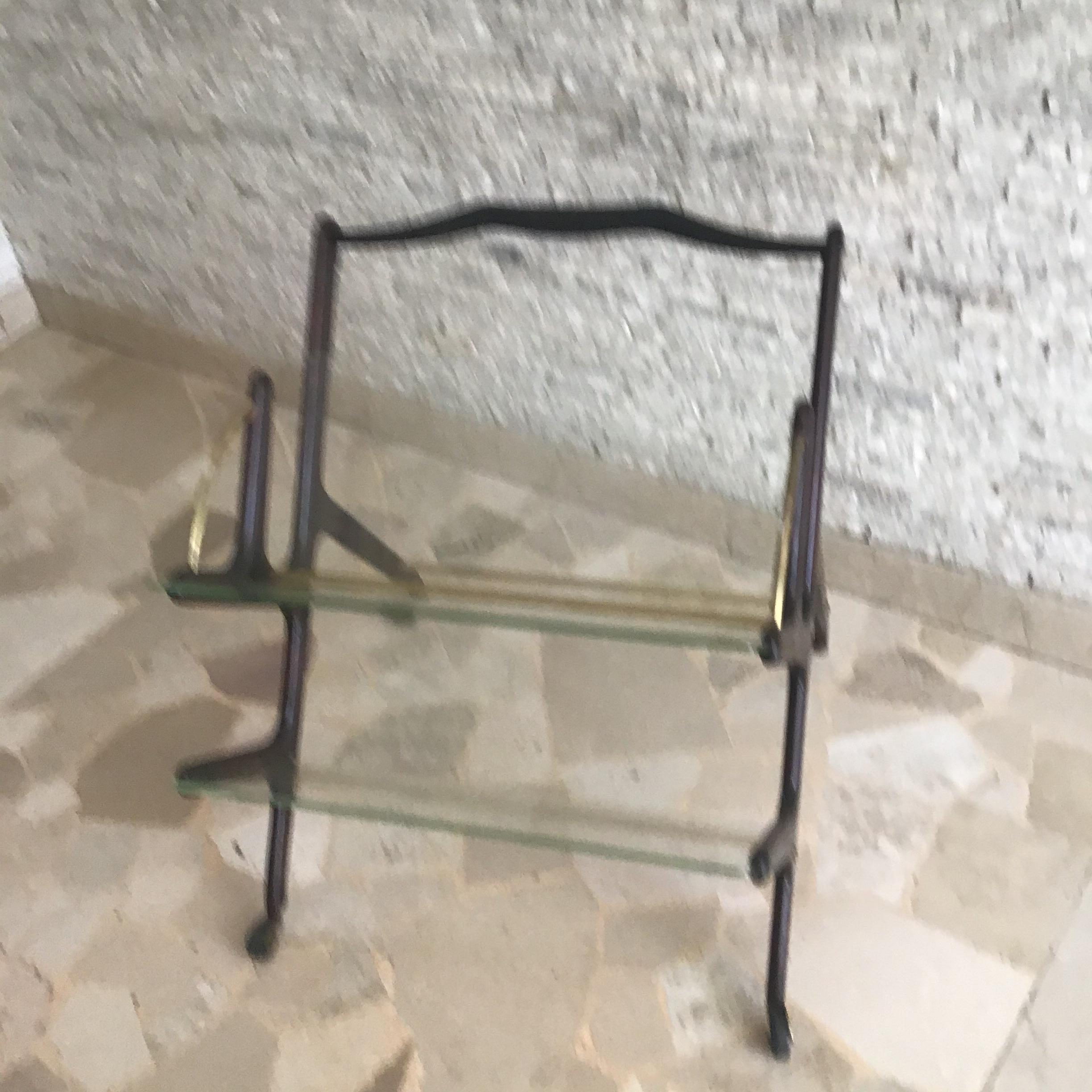 Ivo Parisi Porte-magazine  à roulettes à trois compartiments Laiton bois verre 1950 Itali en vente 9