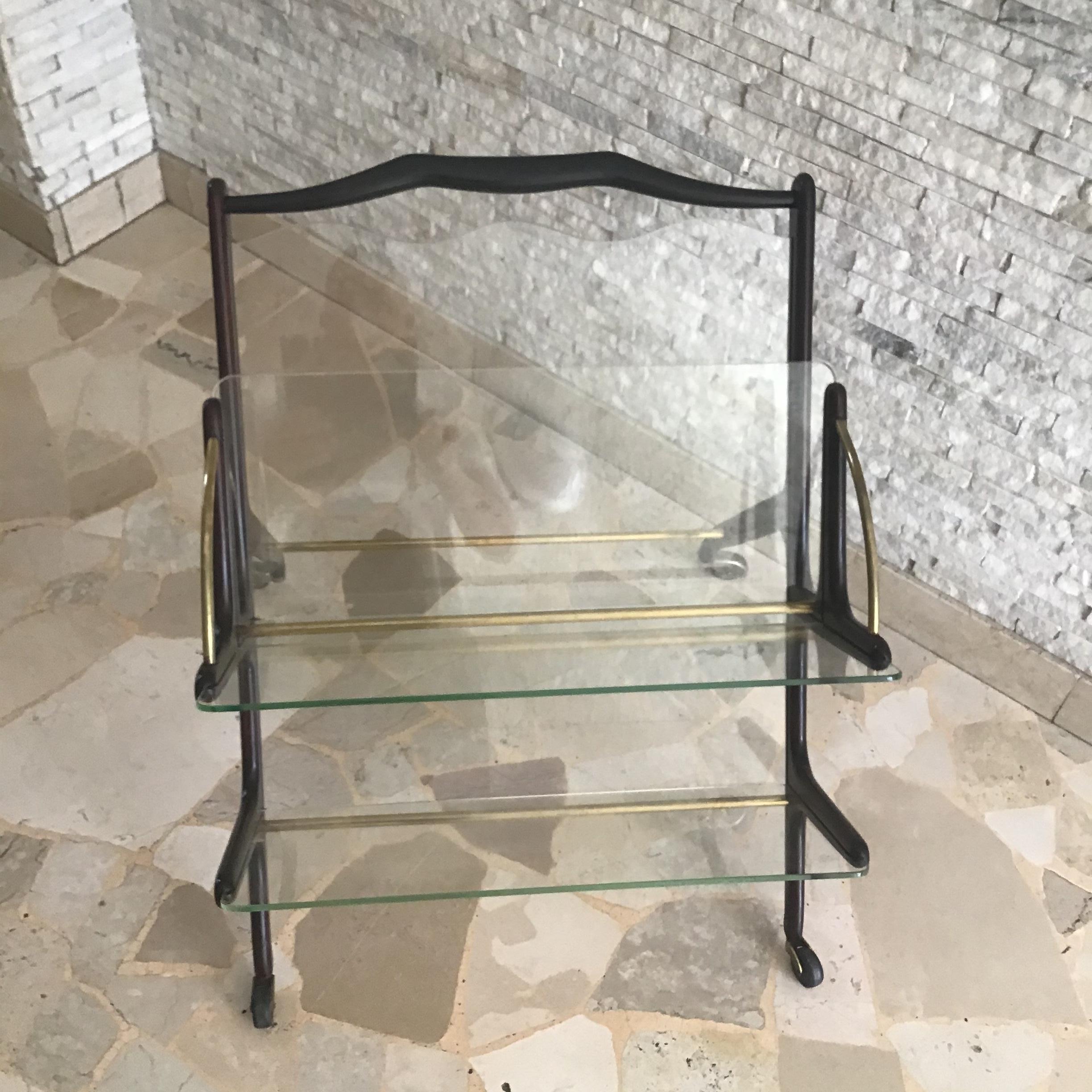 Rare chariot à roulettes amovible à trois compartiments différents Verre et bois en laiton 