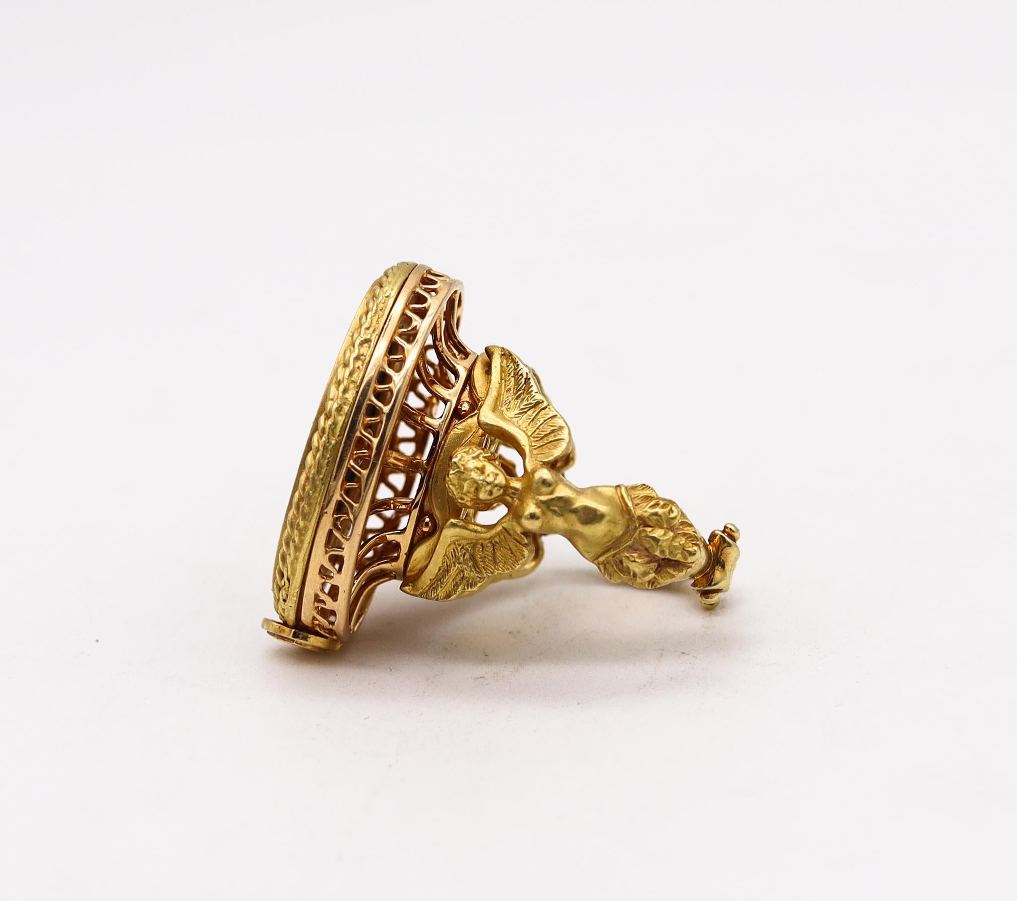 Ivo Spina Renaissance Revival Cocktail Ring in 18Kt Yellow Gold with Medallion In Excellent Condition In Miami, FL