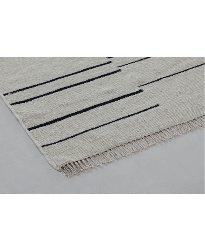 Hand-Crafted Ivory 100% Wool Dhurrie Stripe Rug 5'x6' For Sale