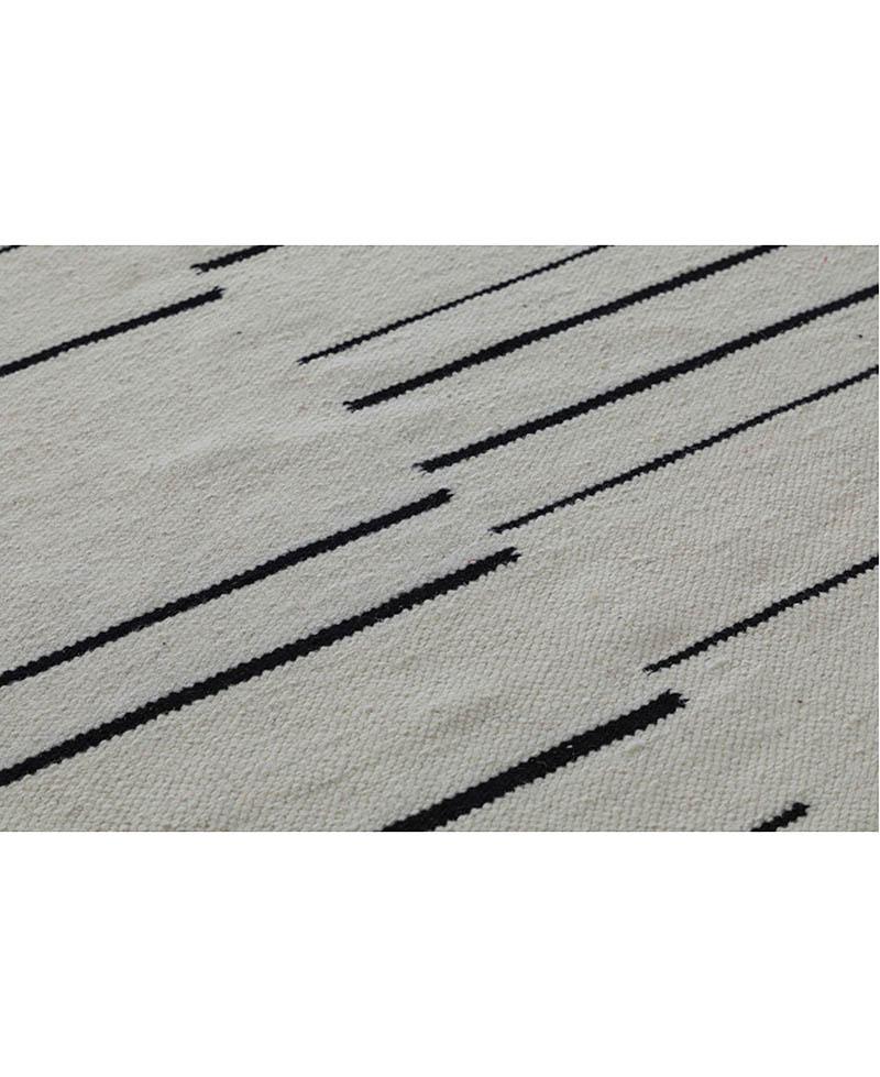 Ivory 100% Wool Dhurrie Stripe Rug 5'x6' In New Condition For Sale In New York, US