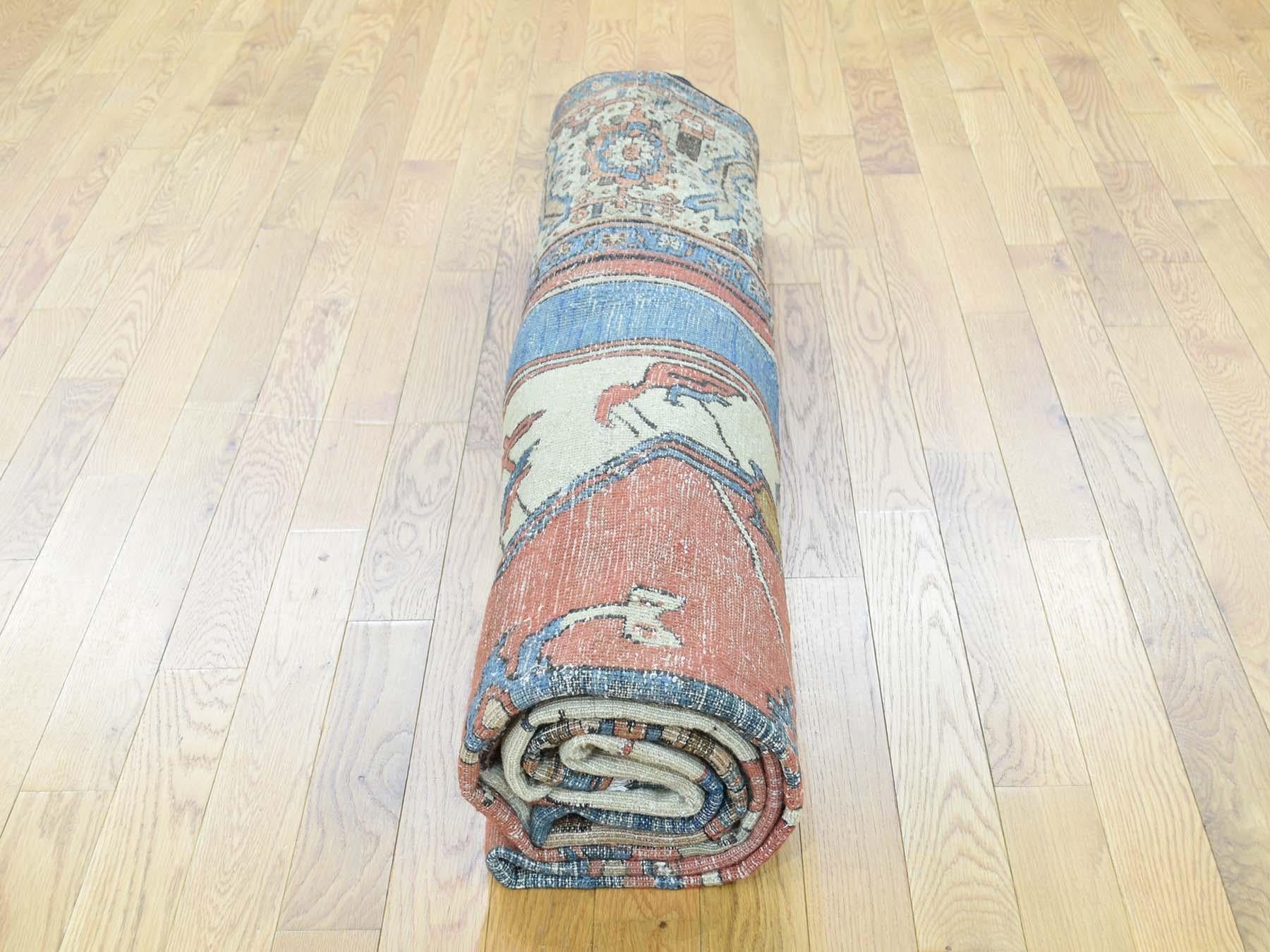 Elfenbein 1880 Antiker persischer Bakschaisch-Teppich, Galerie-Medaillon im Zustand „Gut“ im Angebot in Carlstadt, NJ