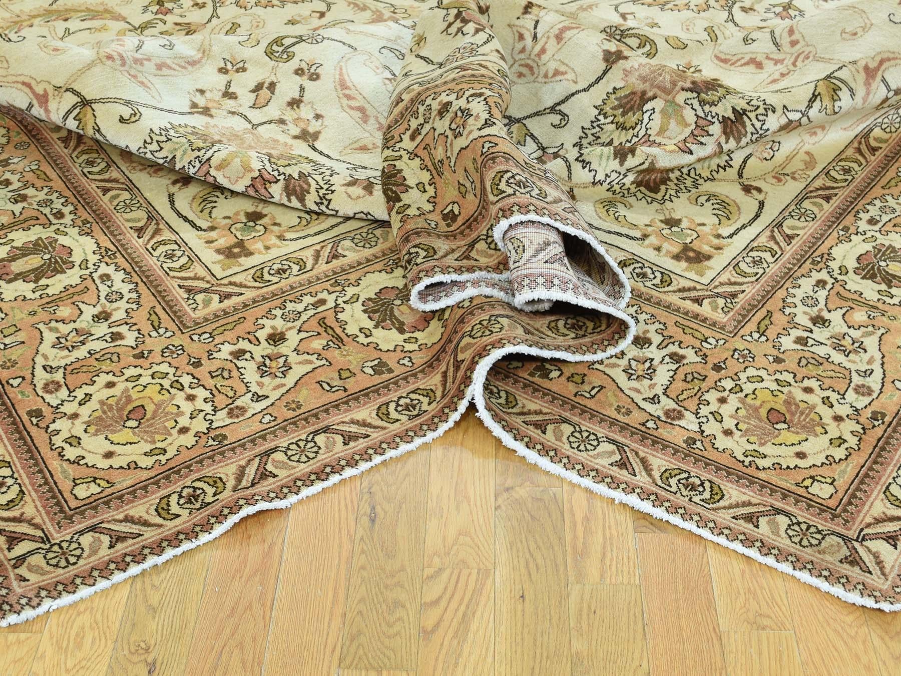 Lana Tappeto persiano Tabriz vintage avorio del 1930 annodato a mano in tutto e per tutto in vendita