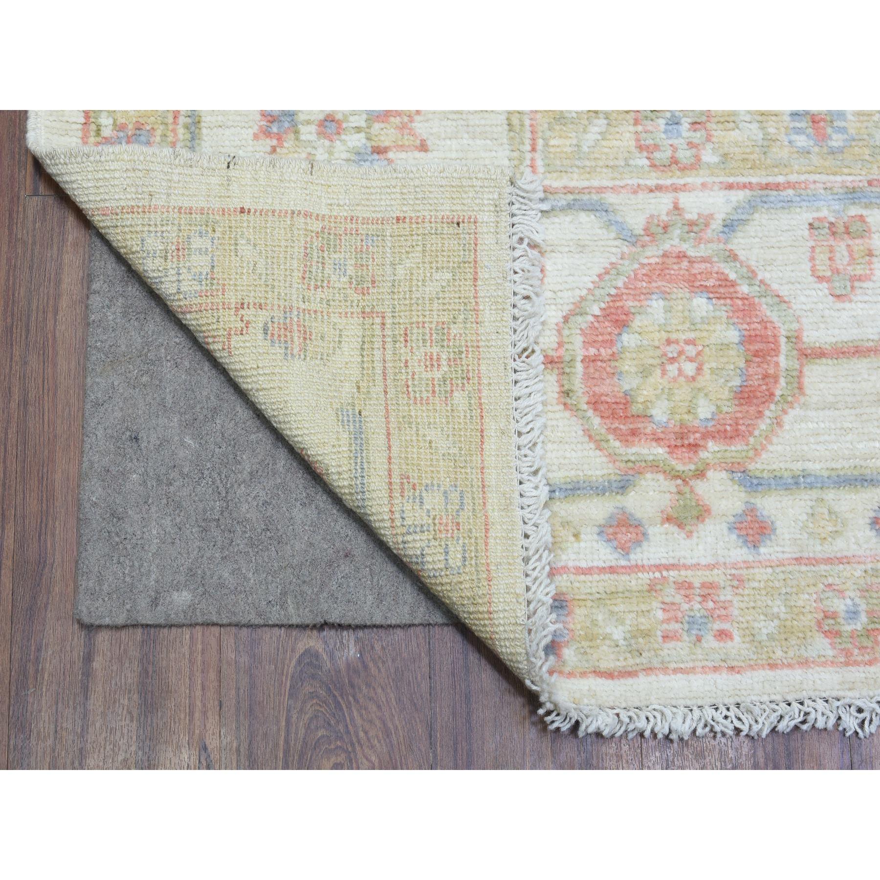 Elfenbeinfarbener Afghan Oushak Branch Blume Design Handgeknüpfter Teppich aus weicher Wolle 8'1
