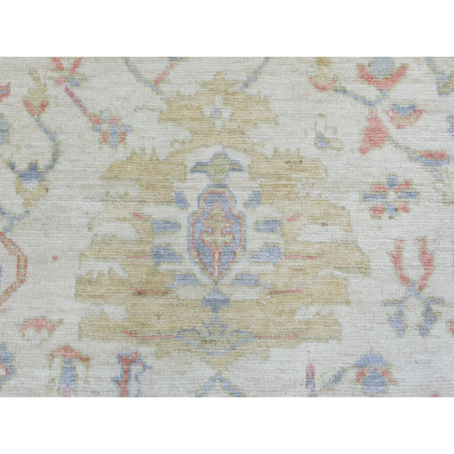 Elfenbeinfarbener Afghan Oushak Branch Blume Design Handgeknüpfter Teppich aus weicher Wolle 8'1