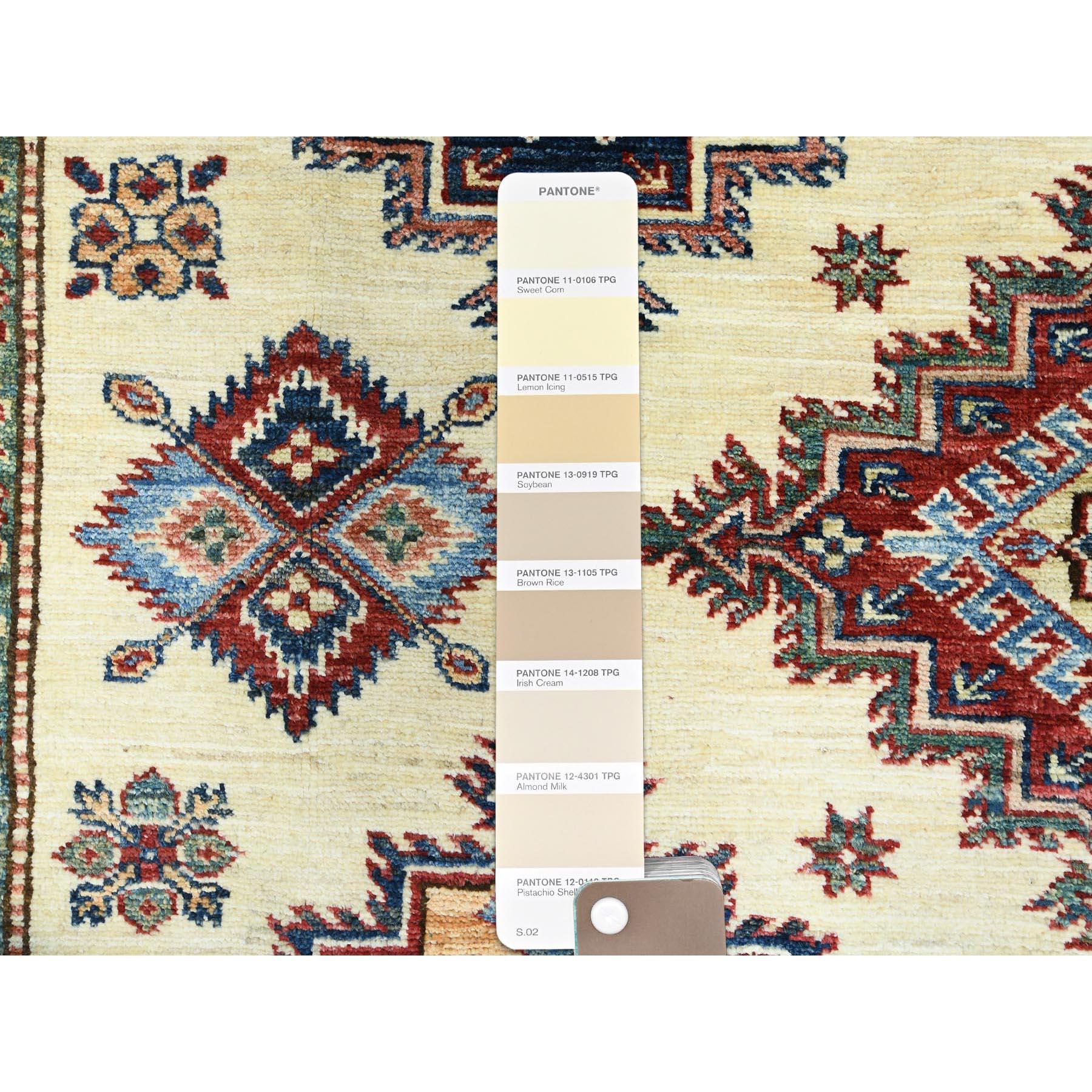 Handgeknüpfter orientalischer Teppich aus natürlicher Wolle aus Afghan Super Kazak in Elfenbein 9'3
