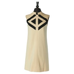 Ivory and black wool jersey sleeveless dress with grafic pattern Circa 1960's
