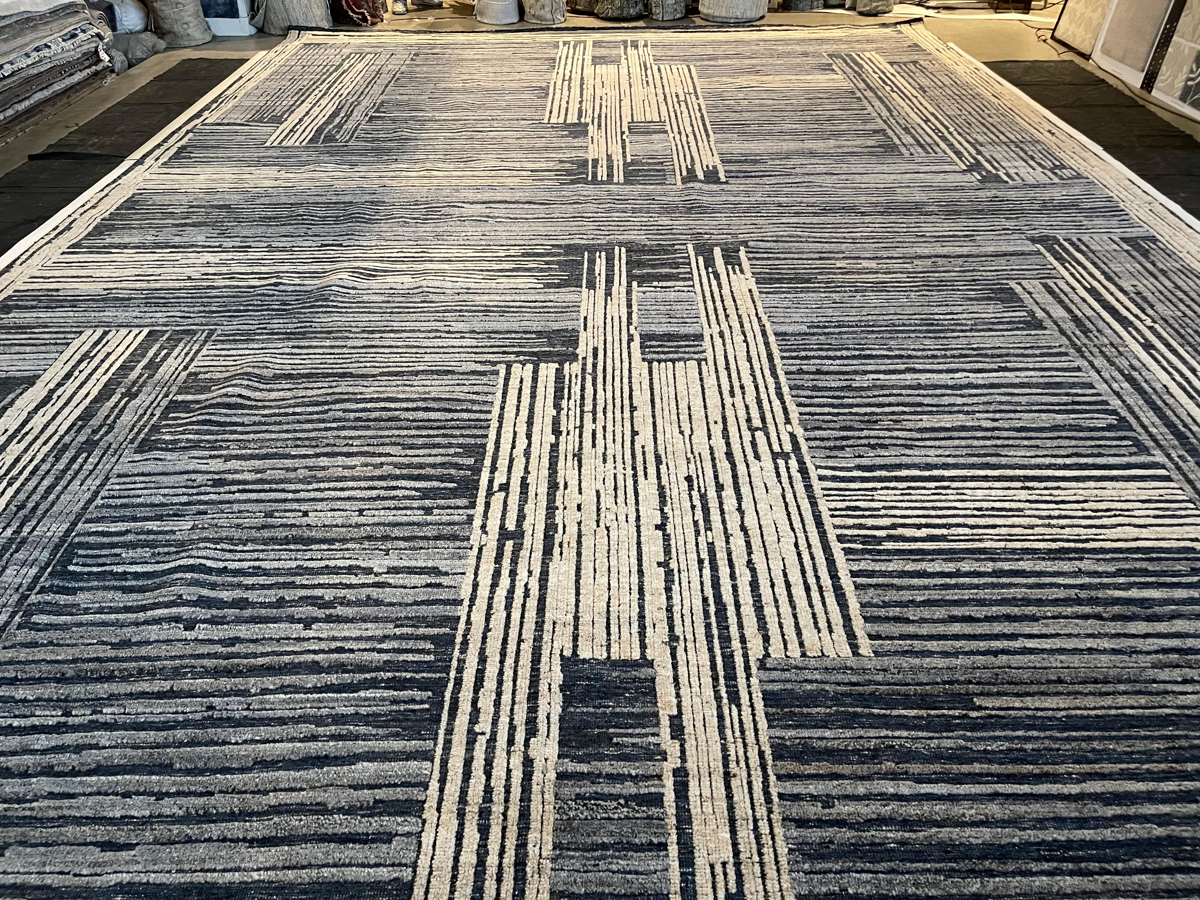 Tappeto di area avorio e blu dal design moderno in vendita 4