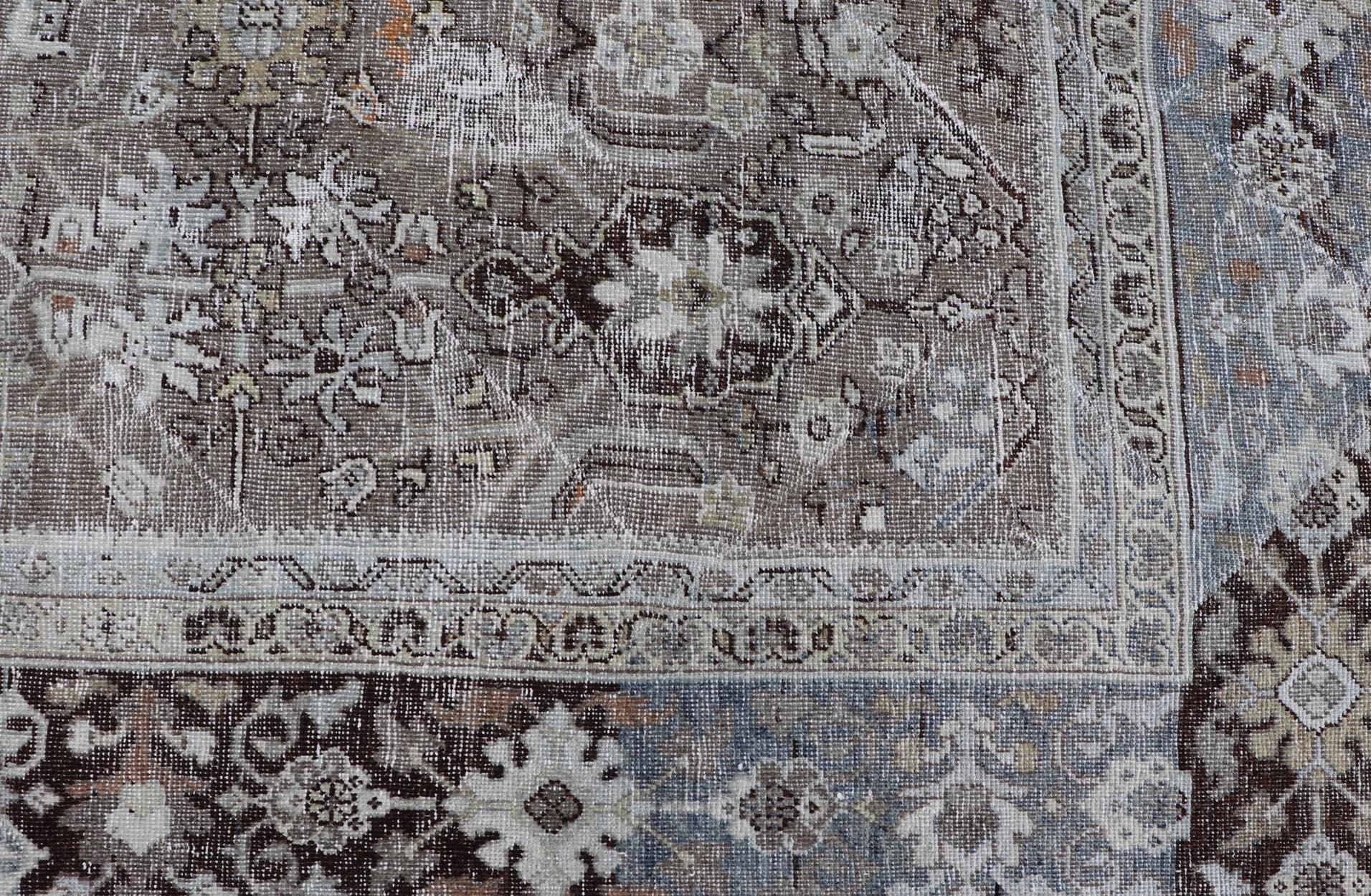Elfenbeinfarbener und brauner antiker persischer Mahal-Teppich   10' 6 x 13' 6 im Angebot 1